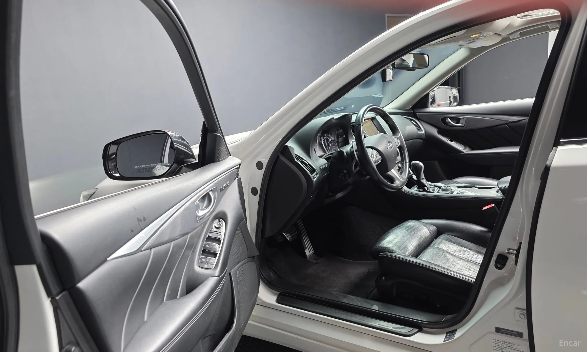 Infiniti Q50 превью 10