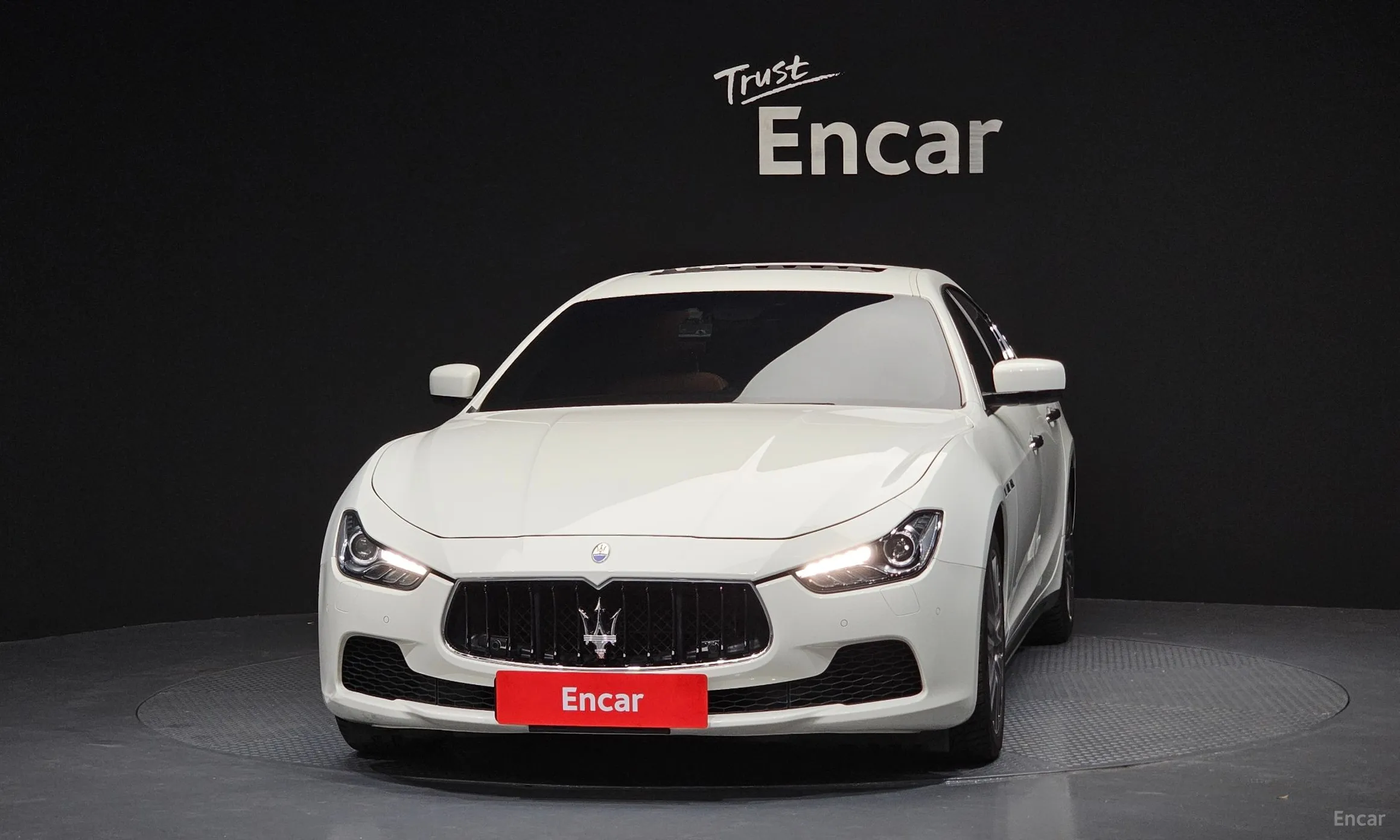 Maserati Ghibli превью 3