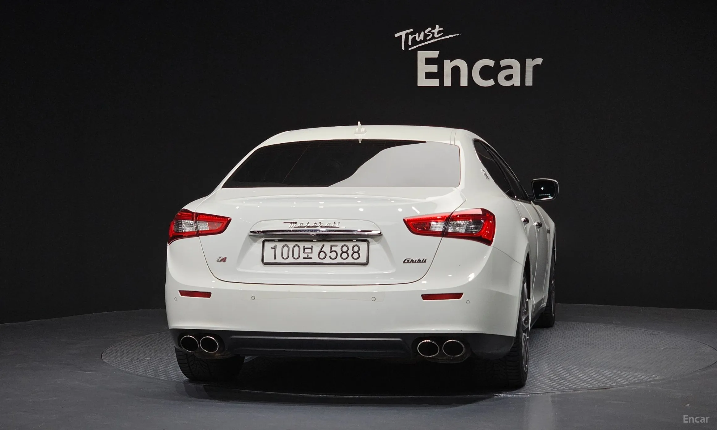 Maserati Ghibli превью 4