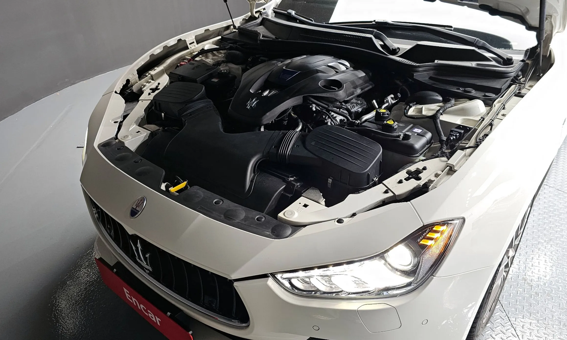 Maserati Ghibli превью 6