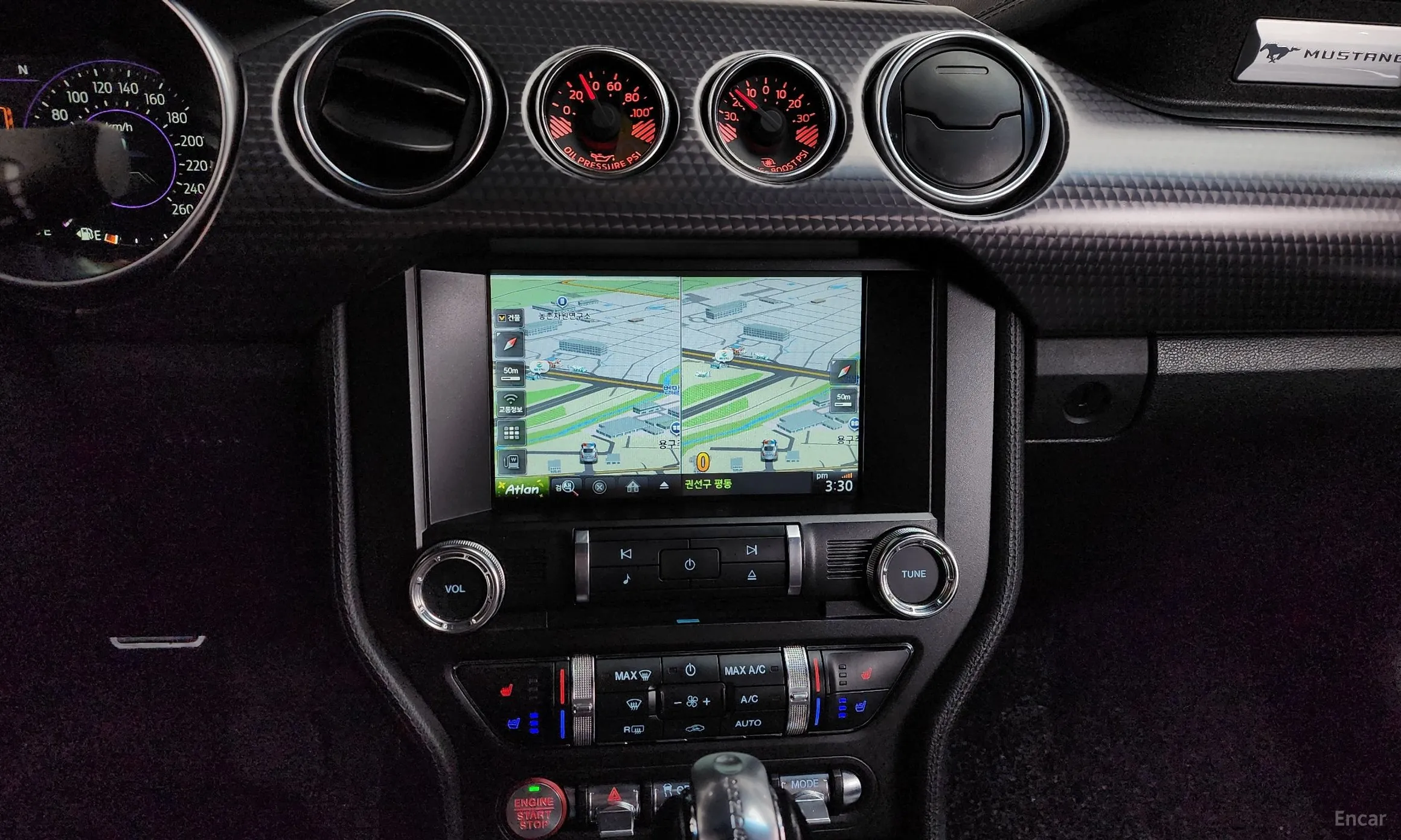 Ford Mustang превью 14