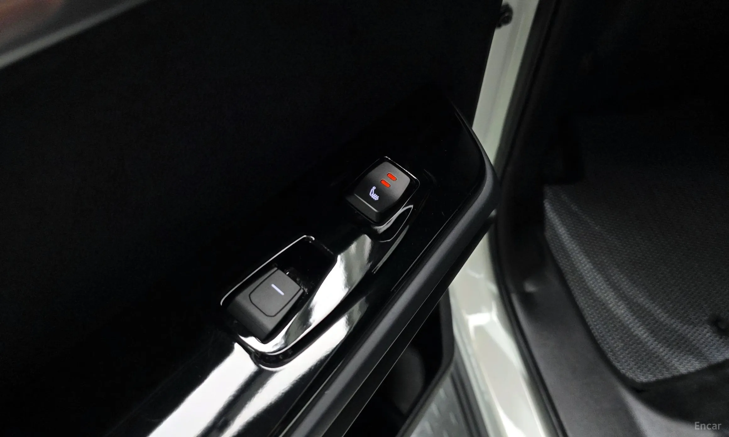 KG Mobility (SsangYong) Torres превью 17