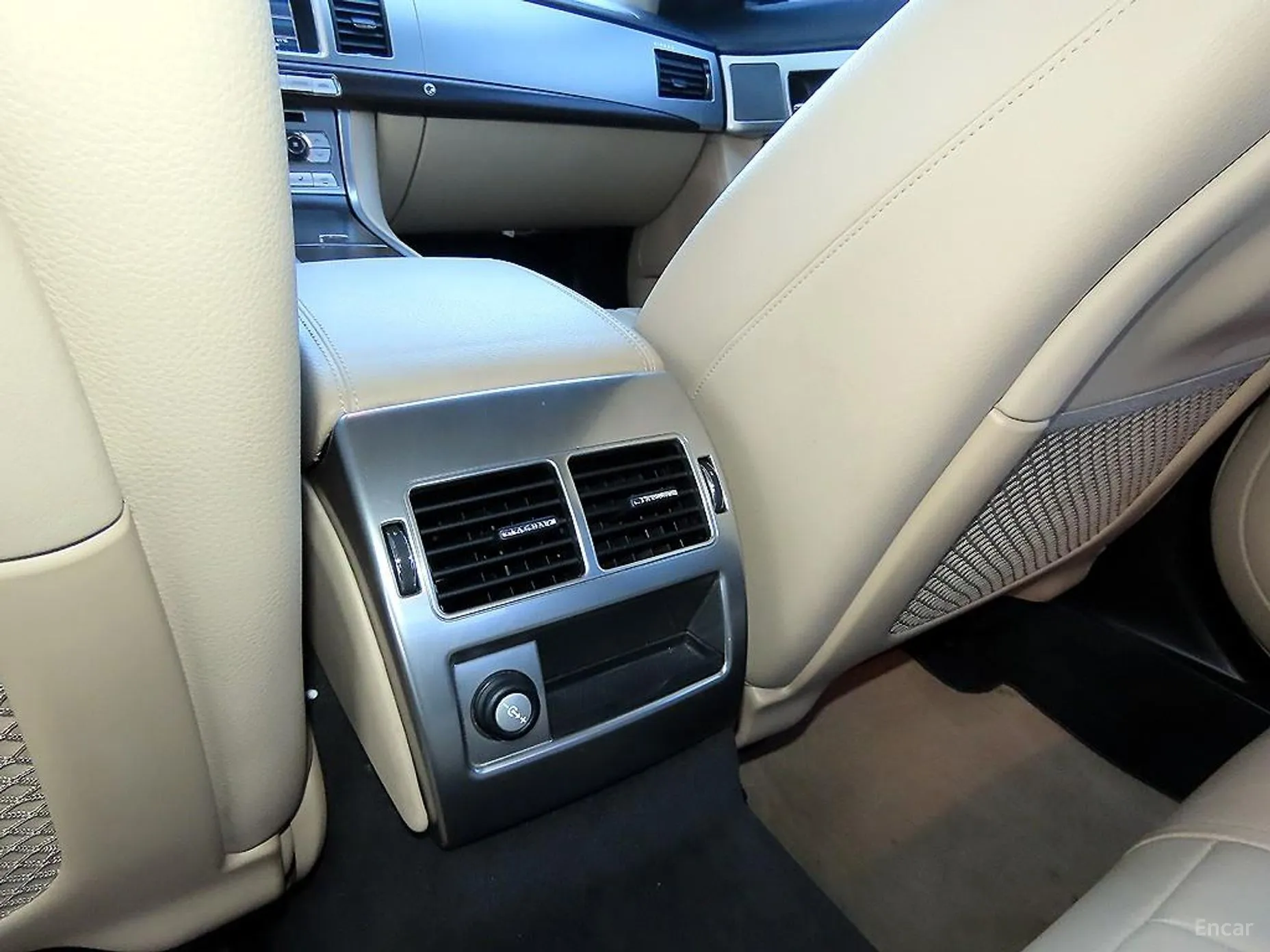 Jaguar New XF превью 16