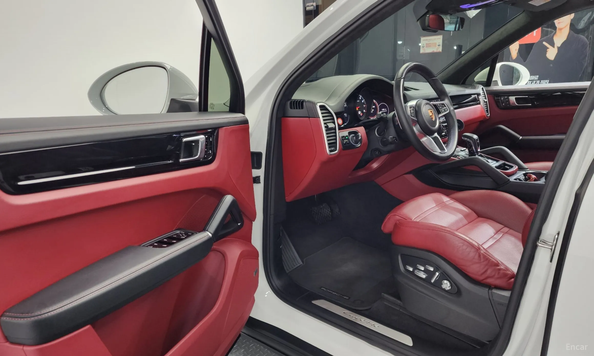 Porsche Cayenne (PO536) превью 10