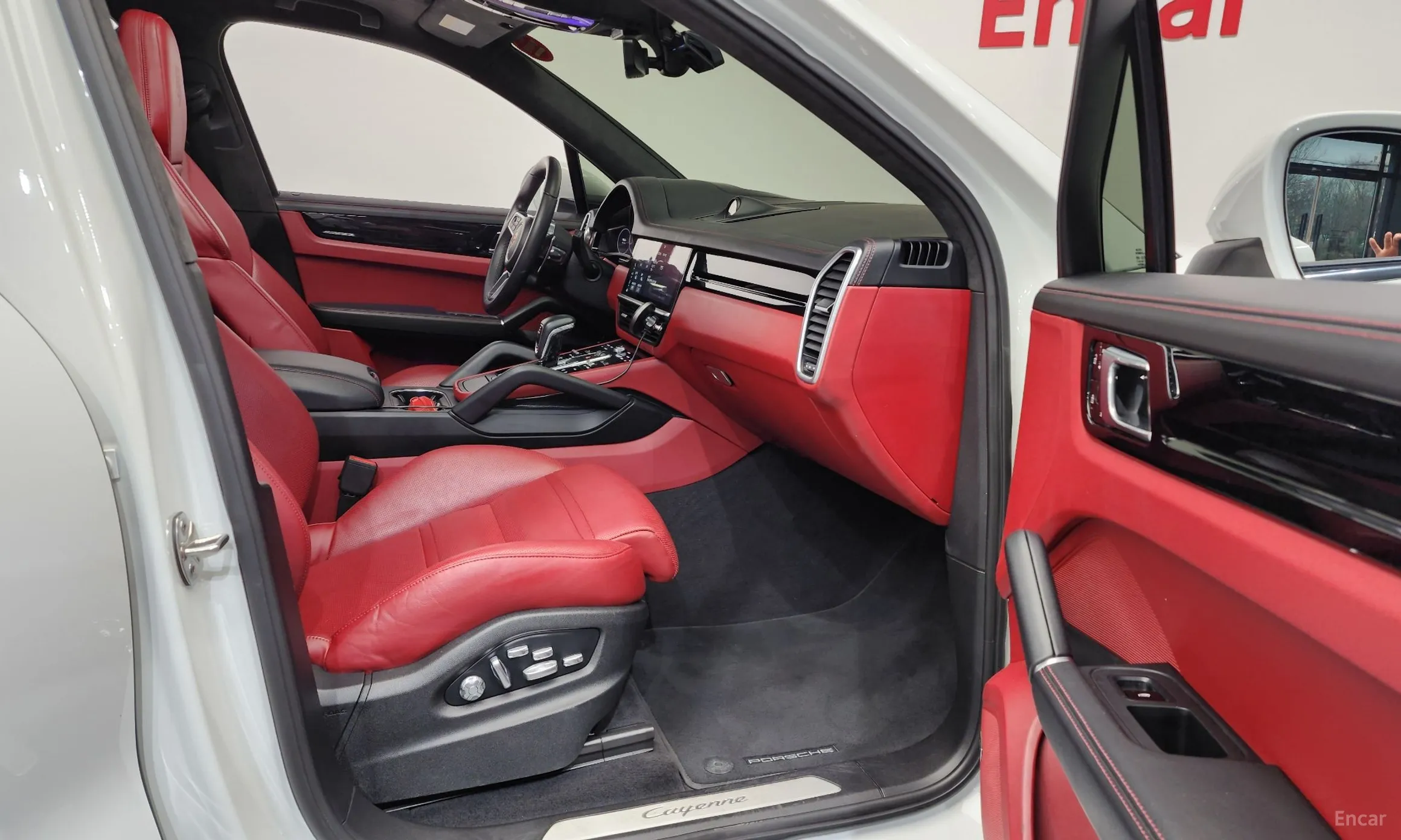 Porsche Cayenne (PO536) превью 11