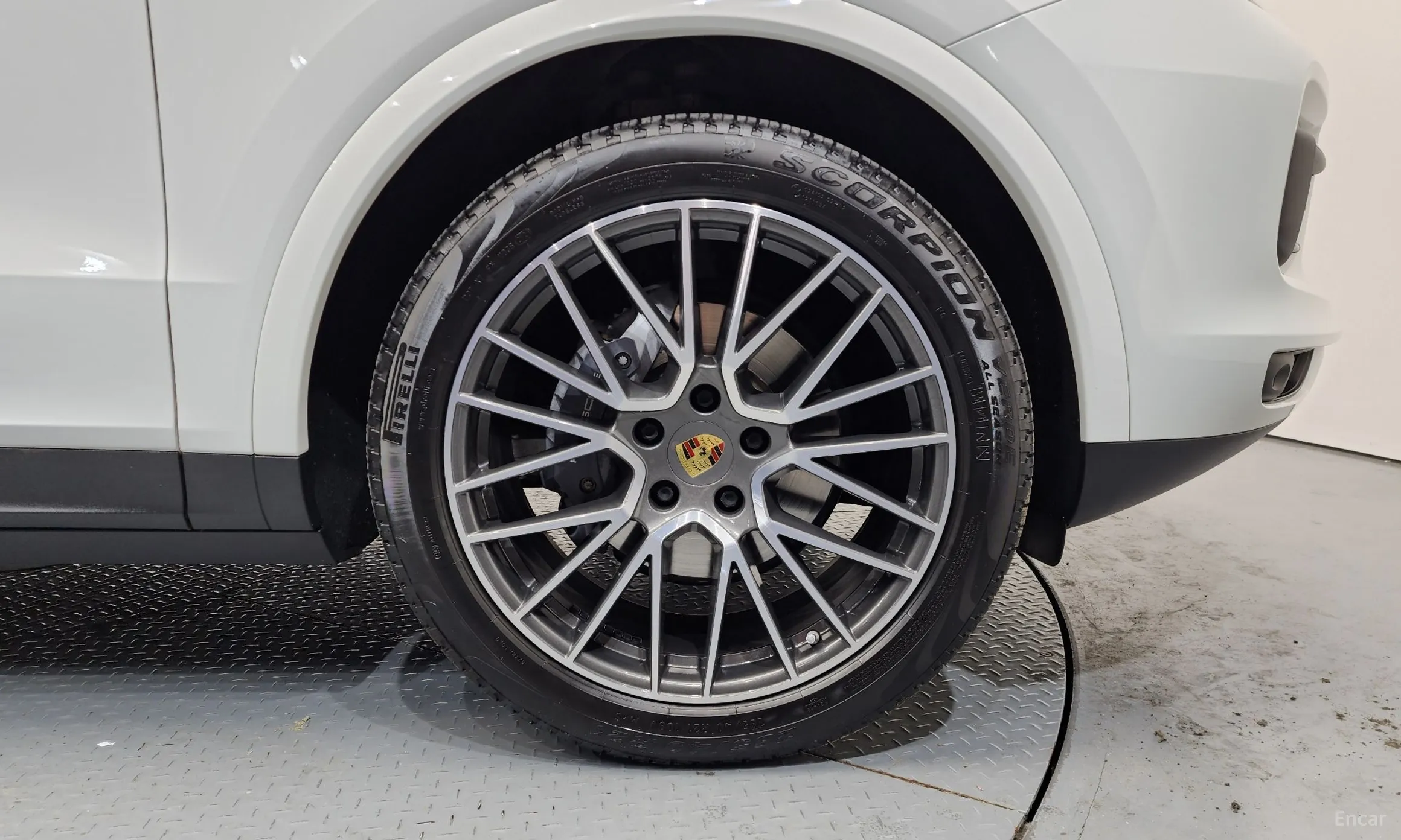 Porsche Cayenne (PO536) превью 5