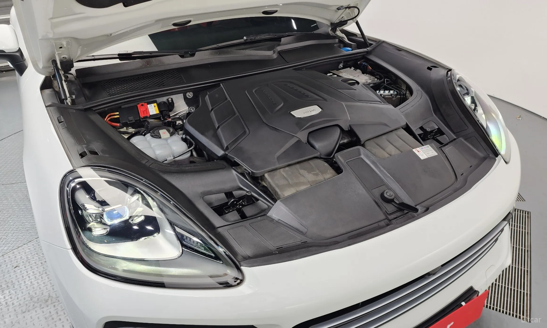 Porsche Cayenne (PO536) превью 6