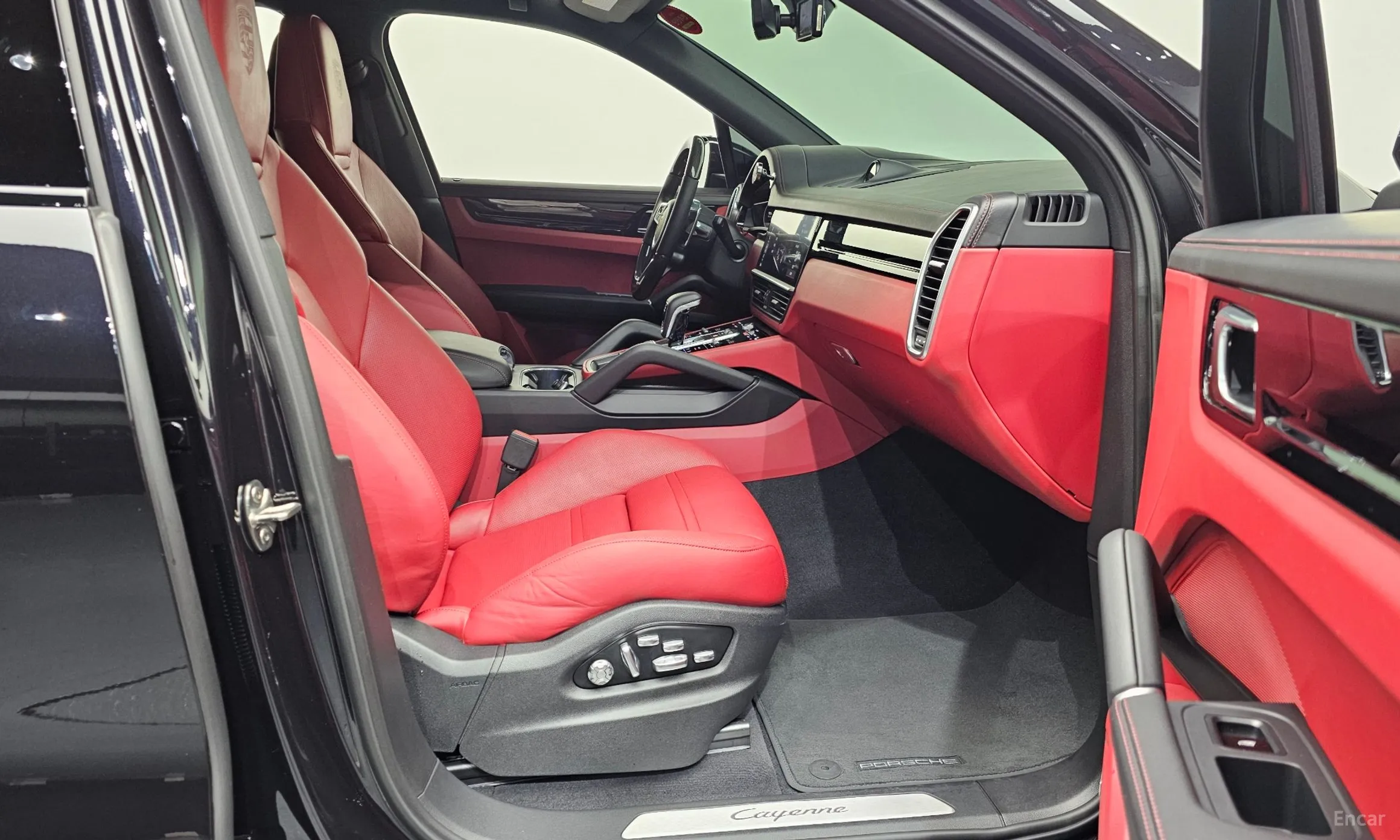 Porsche Cayenne (PO536) превью 11