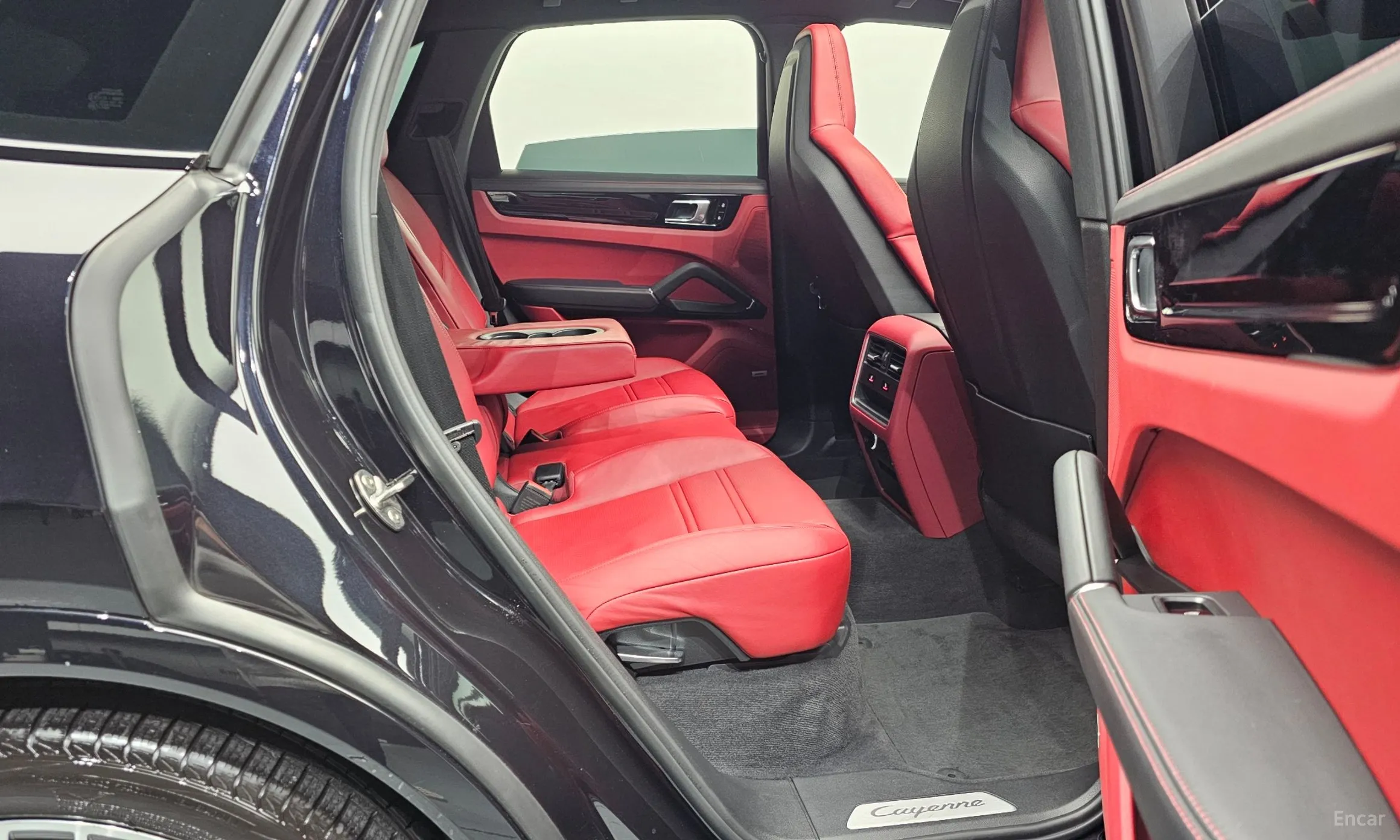 Porsche Cayenne (PO536) превью 12