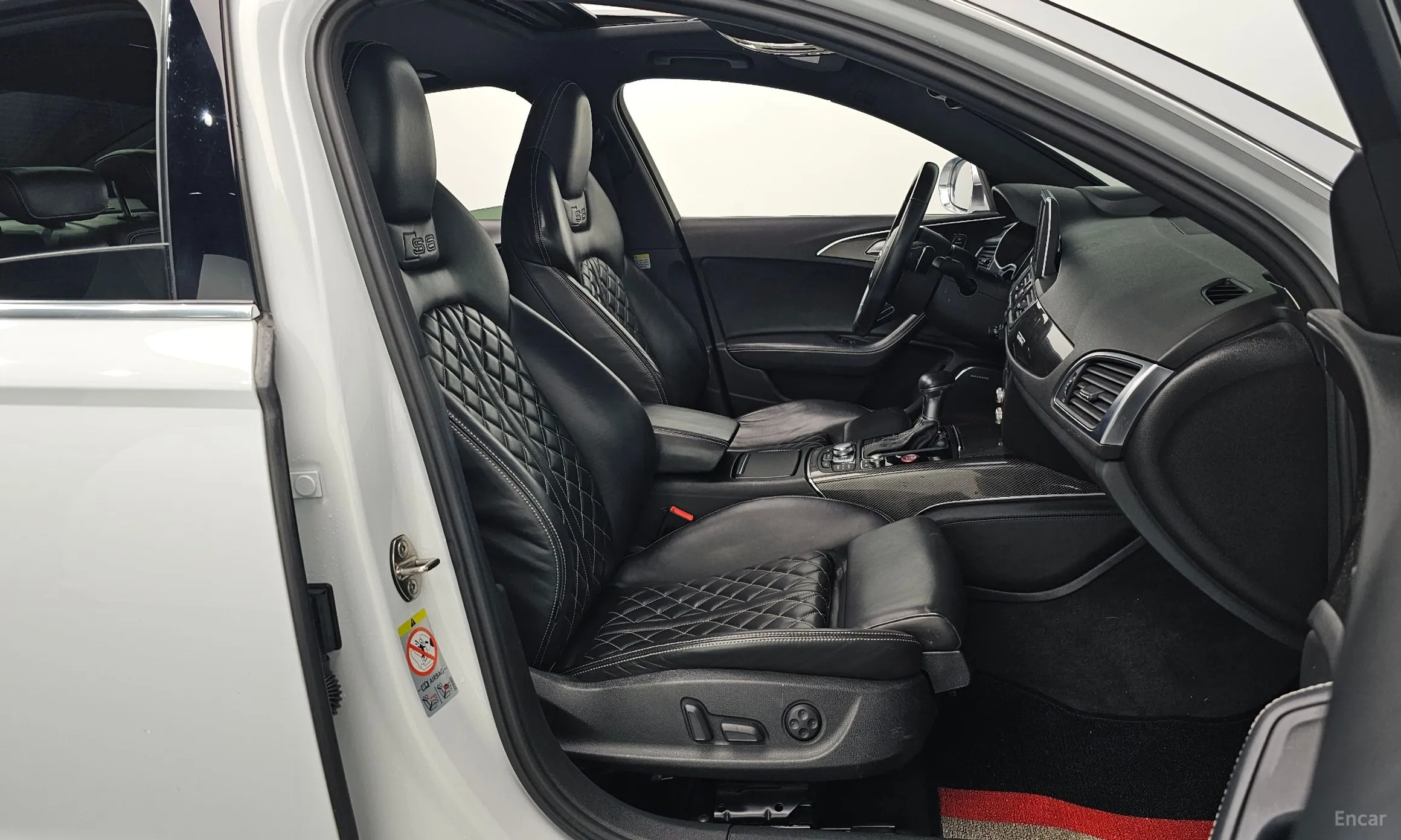Audi S6 превью 10