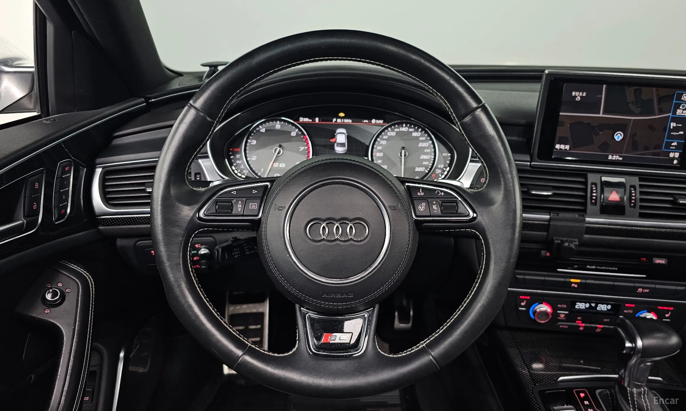 Audi S6 превью 13