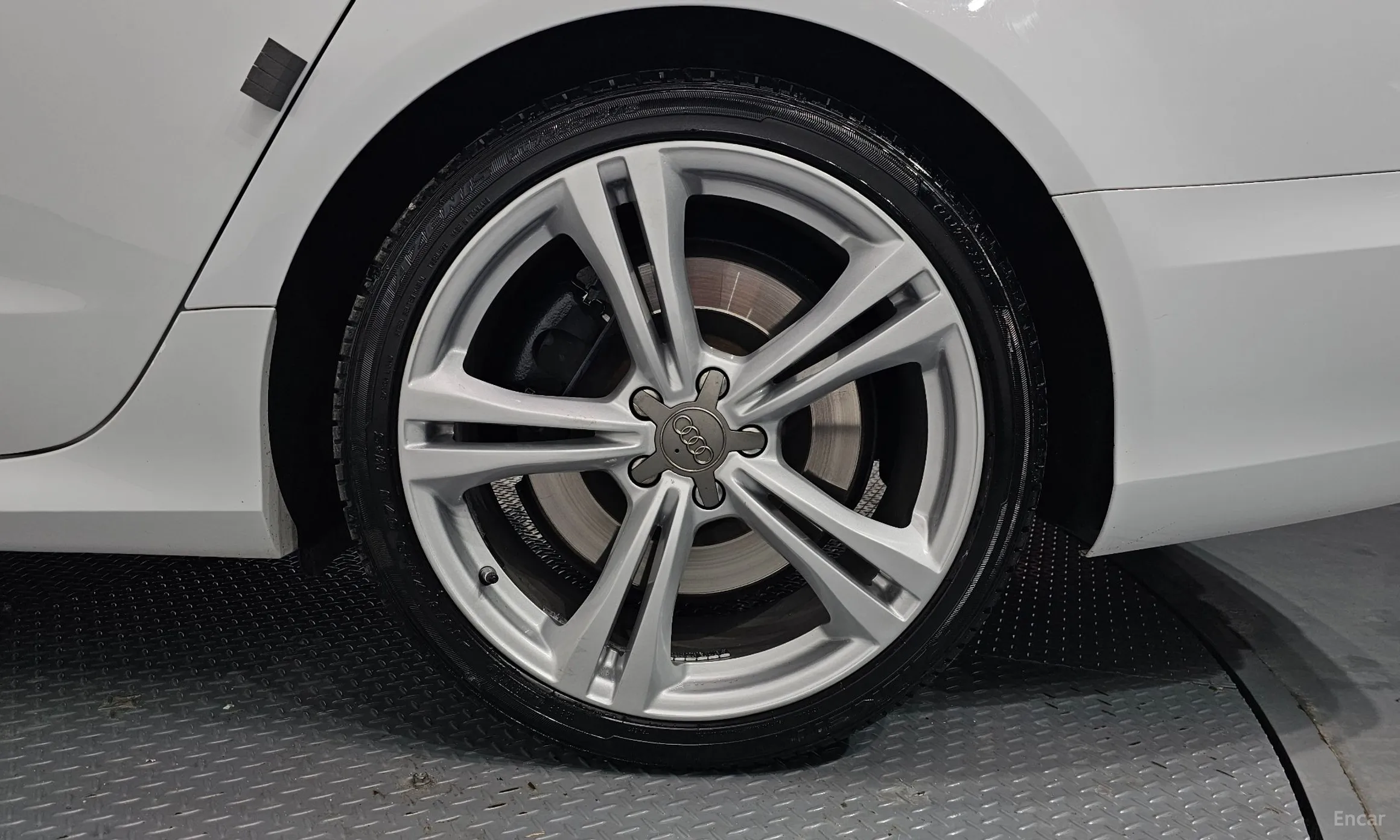 Audi S6 превью 5
