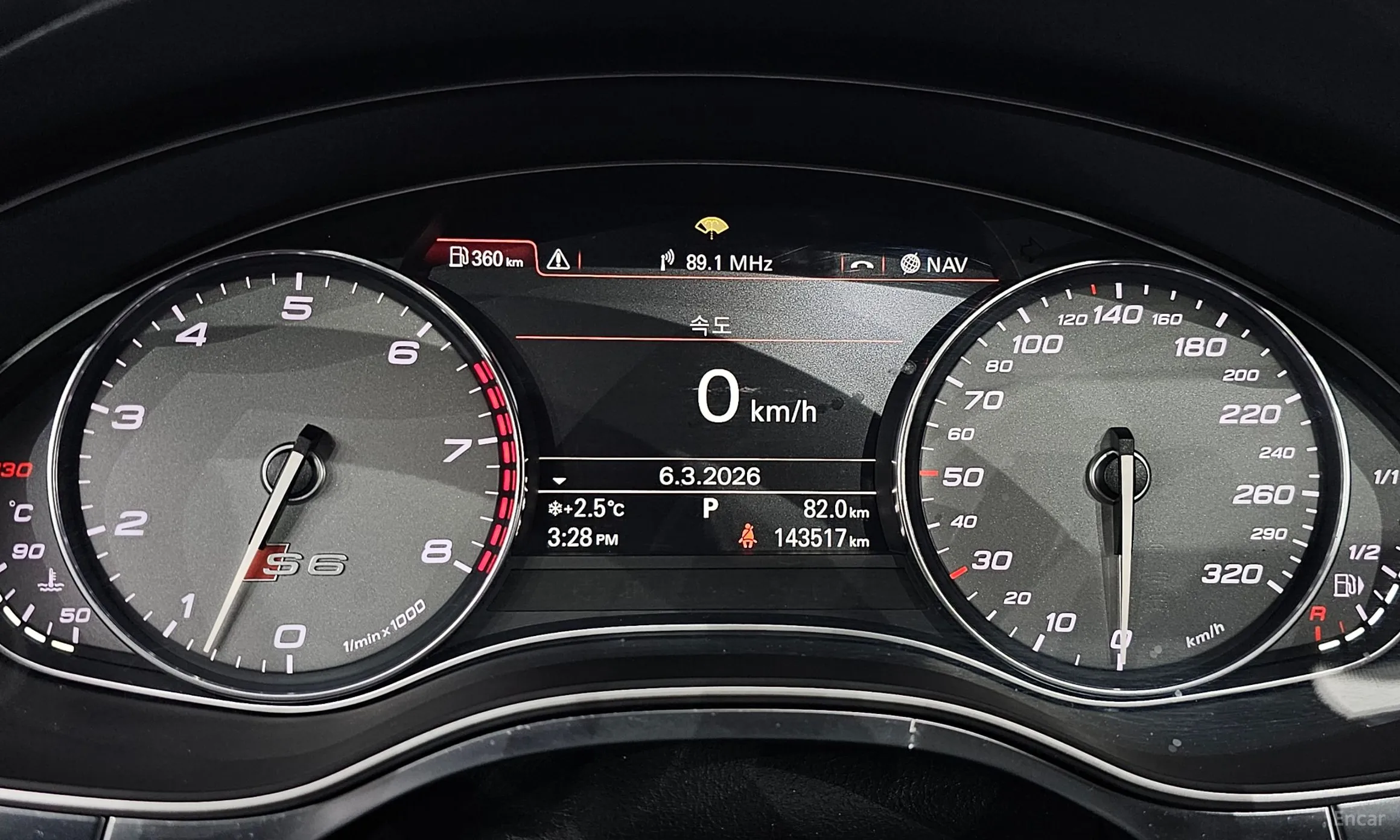 Audi S6 превью 8