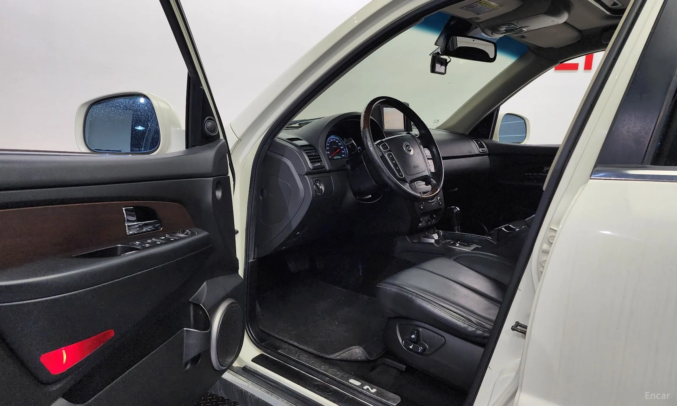 KG Mobility (SsangYong) Rexton W превью 10
