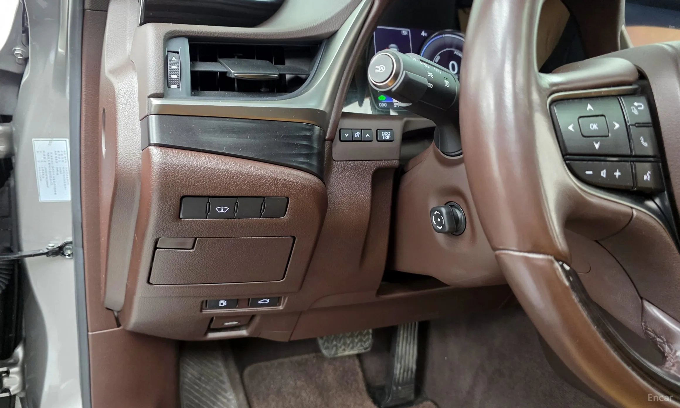 Lexus ES300h 7th Generation превью 16