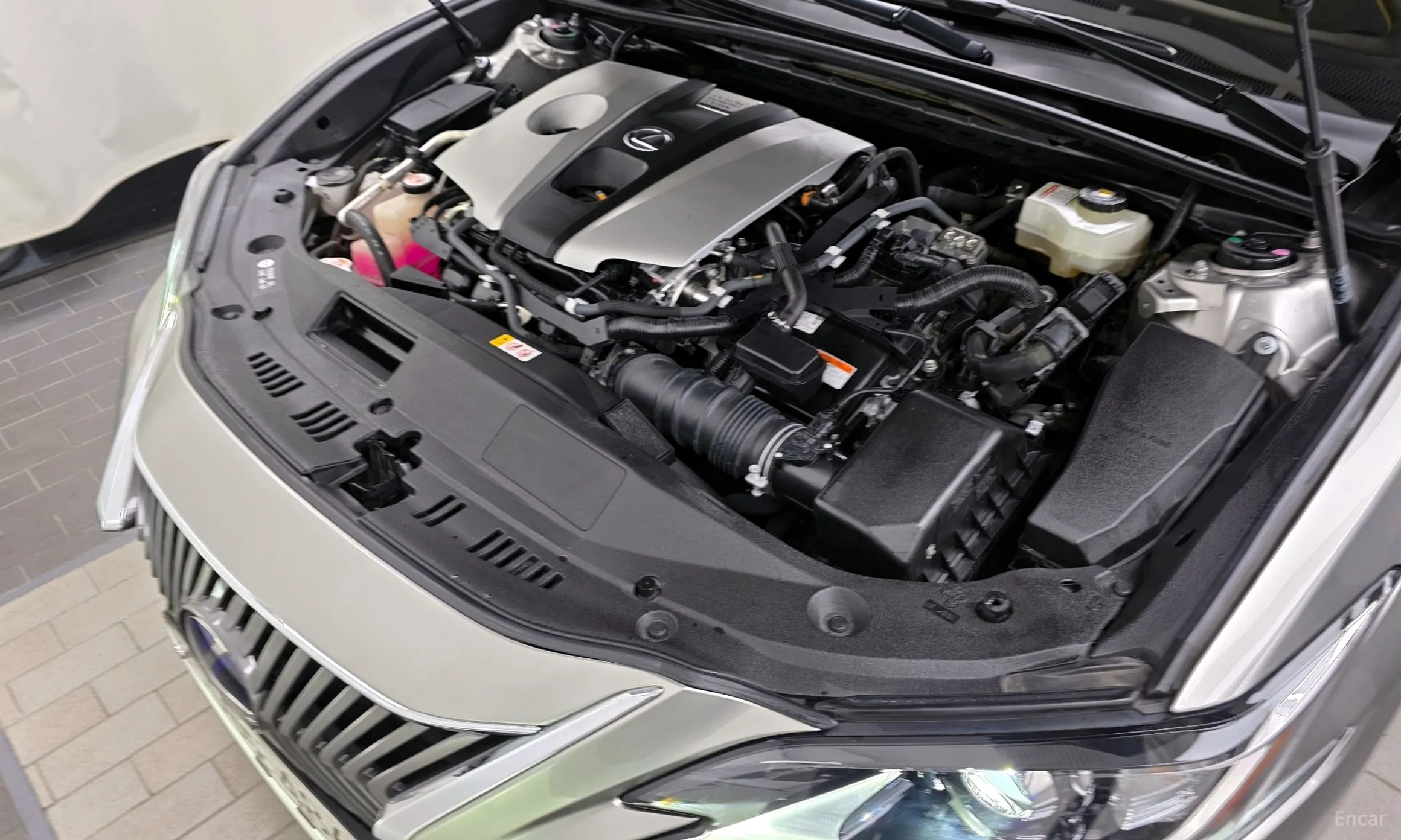 Lexus ES300h 7th Generation превью 6