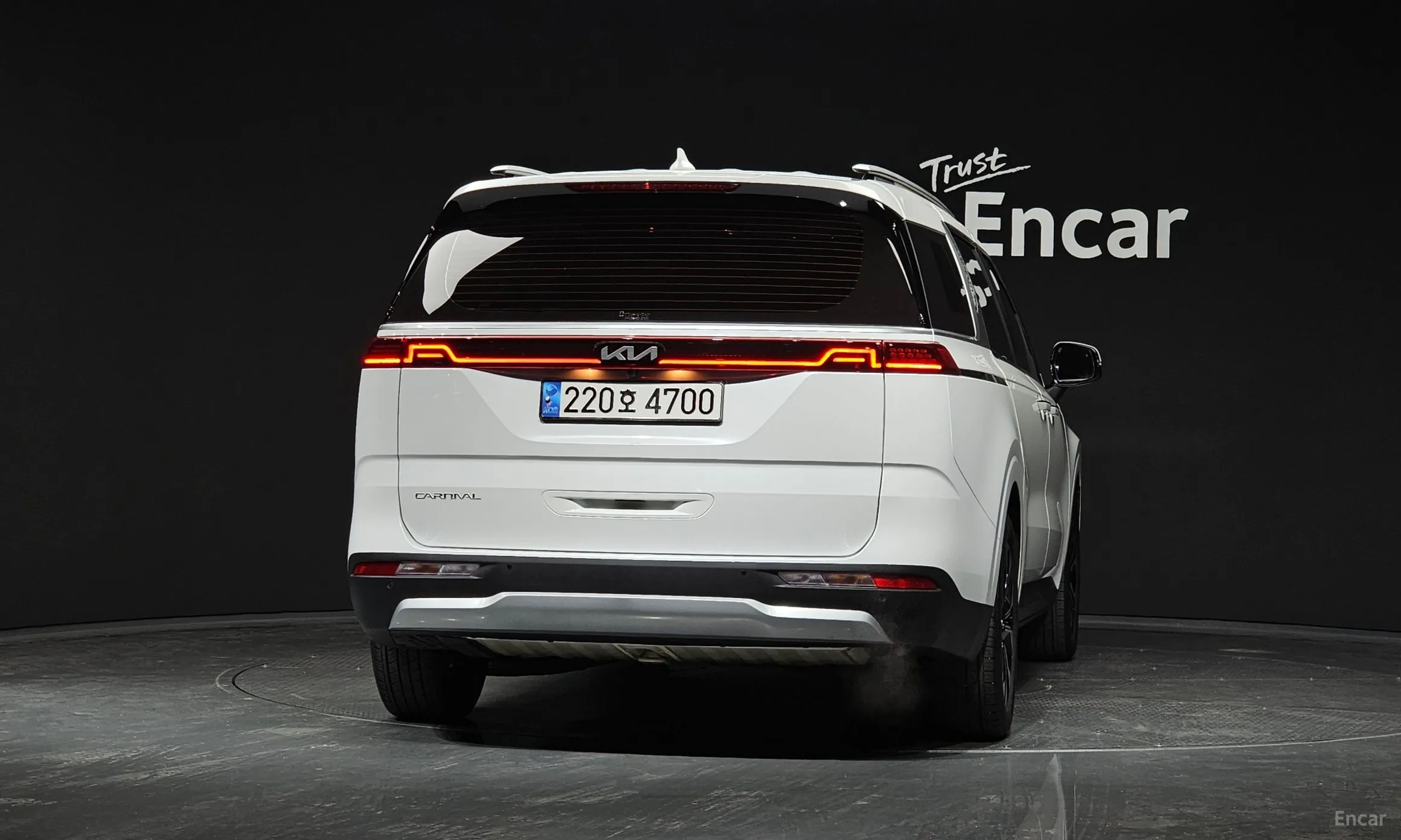 Kia Carnival Gen 4 превью 4
