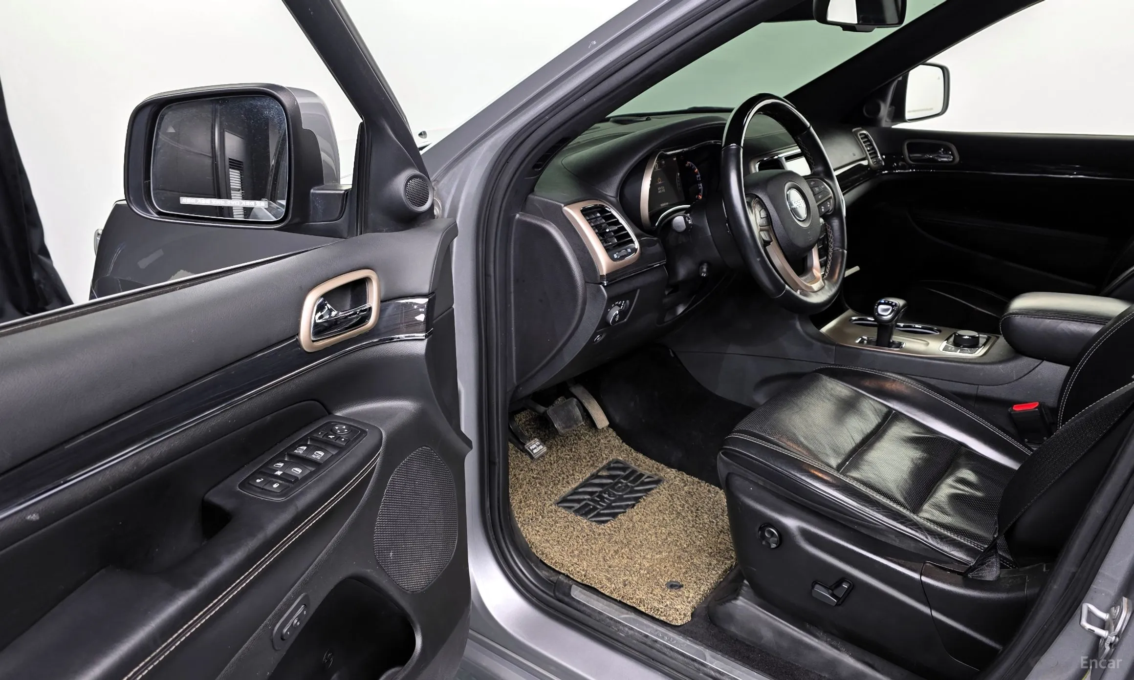 Jeep Grand Cherokee превью 10