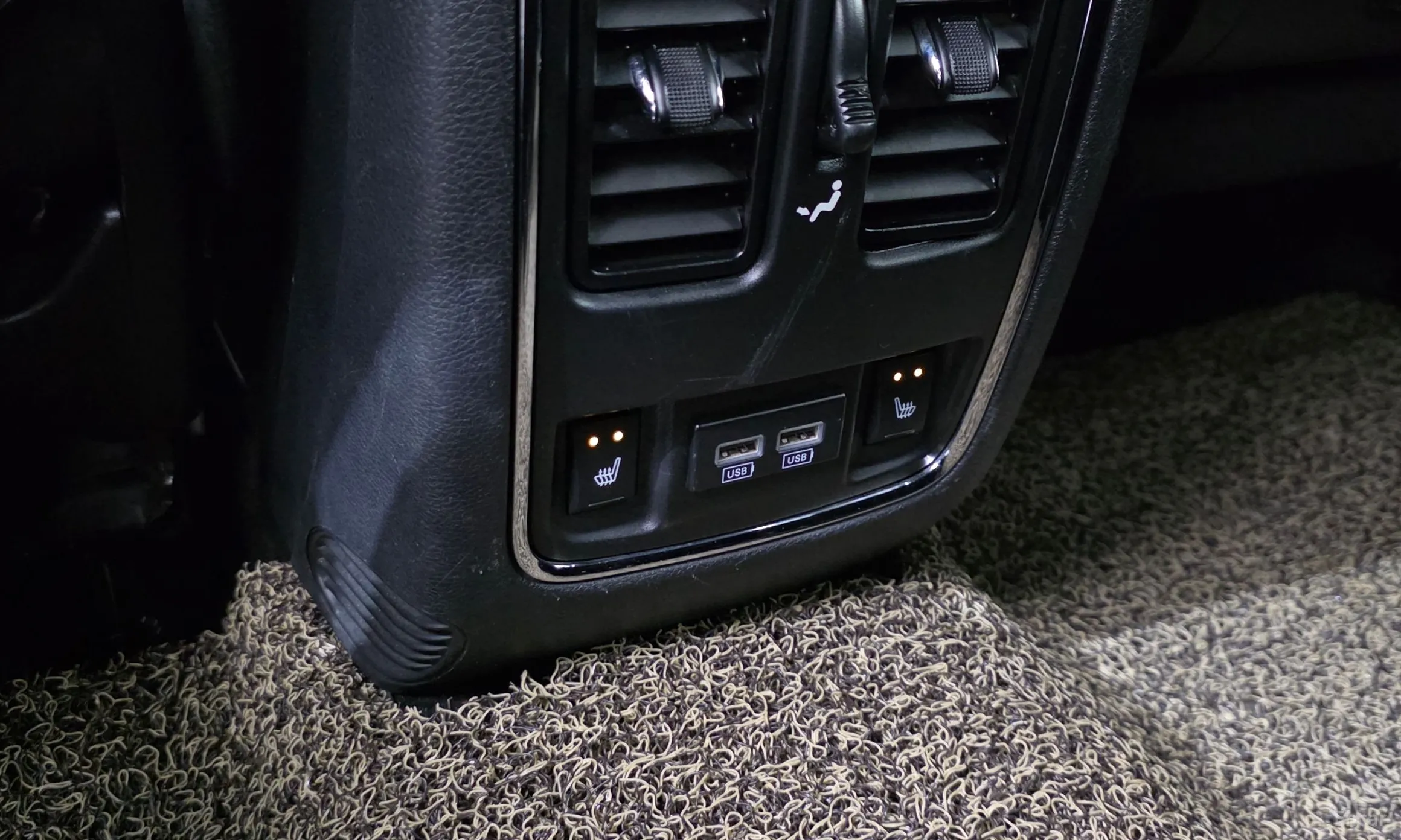 Jeep Grand Cherokee превью 17