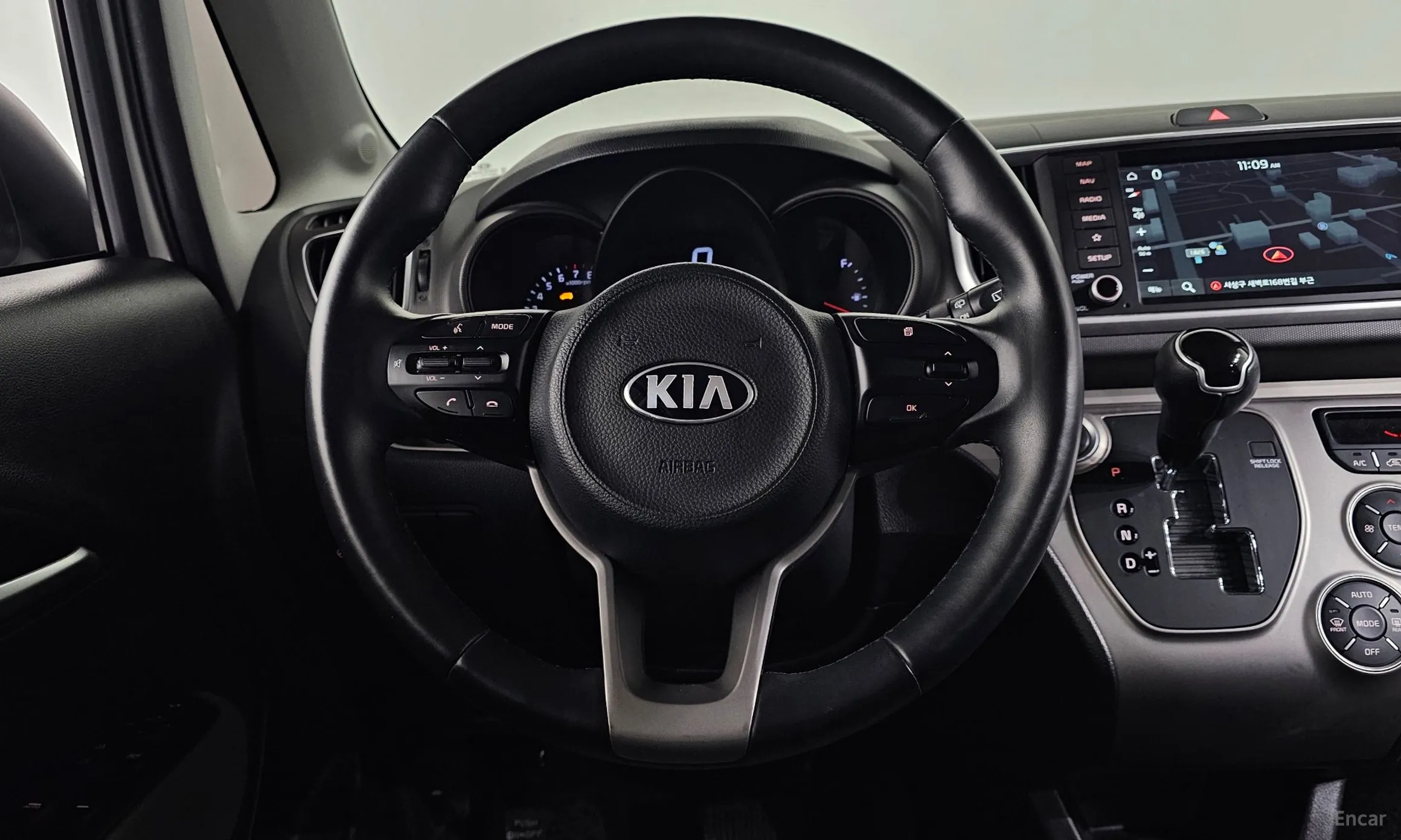 Kia Ray превью 13
