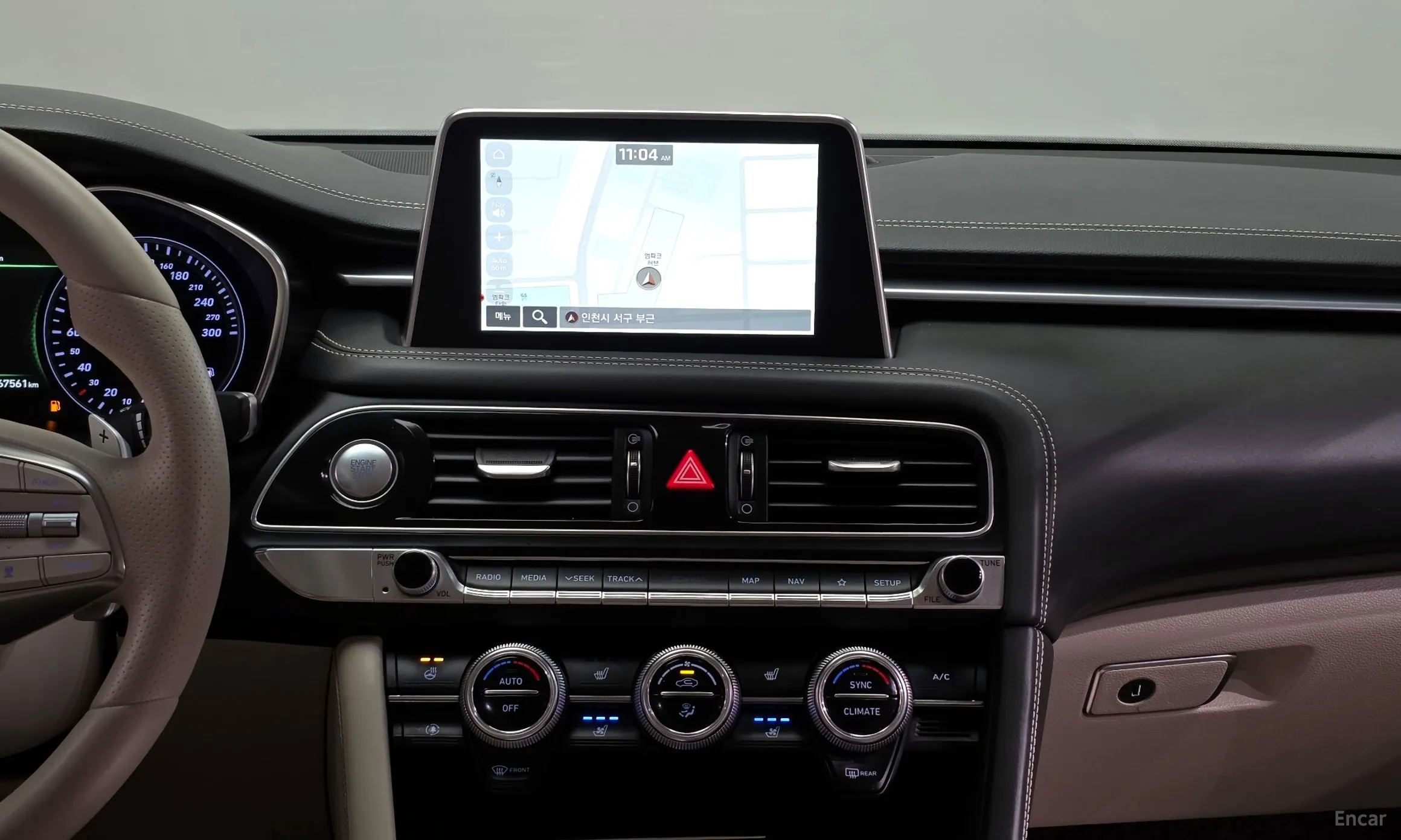 Genesis G70 превью 14