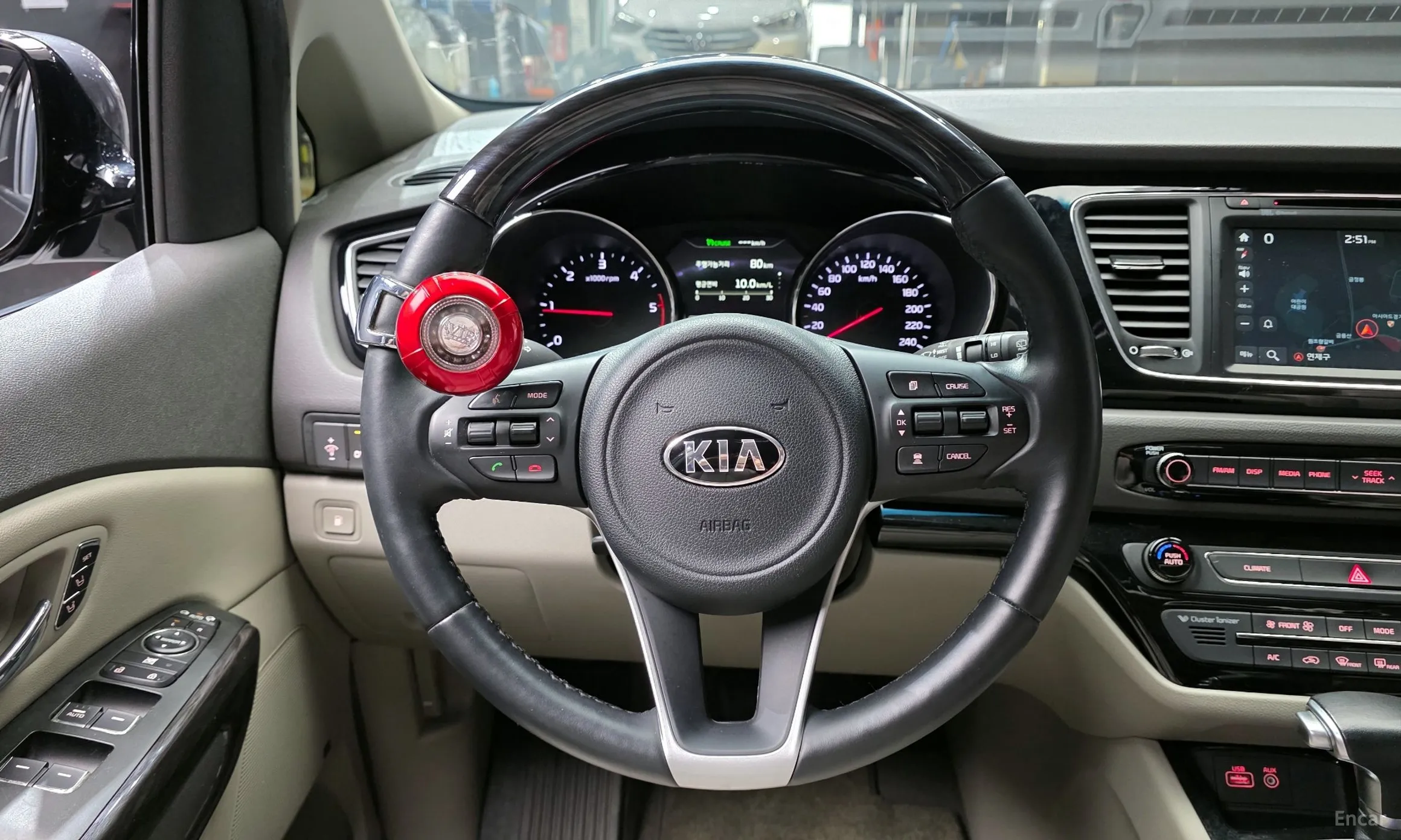 Kia Carnival превью 13