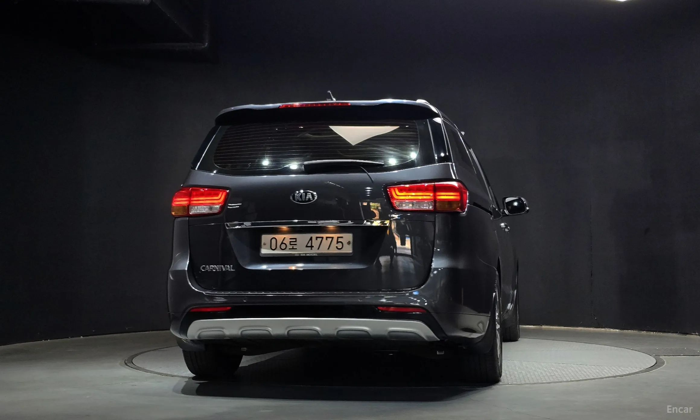 Kia Carnival превью 4