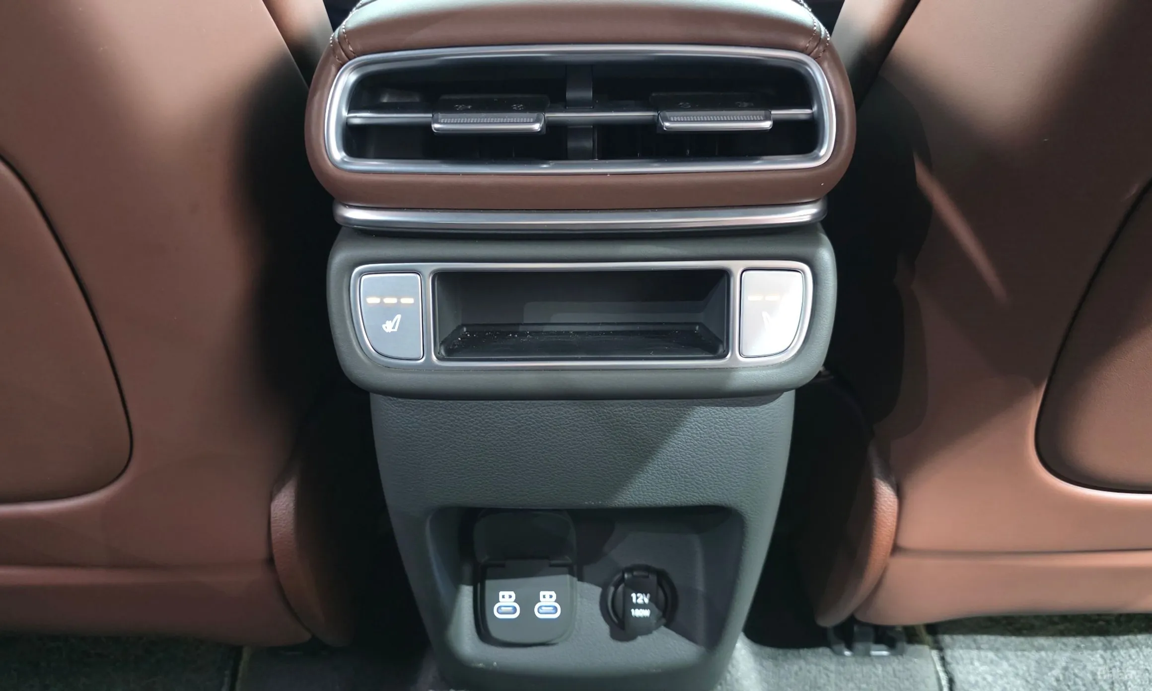 Genesis GV80 превью 18