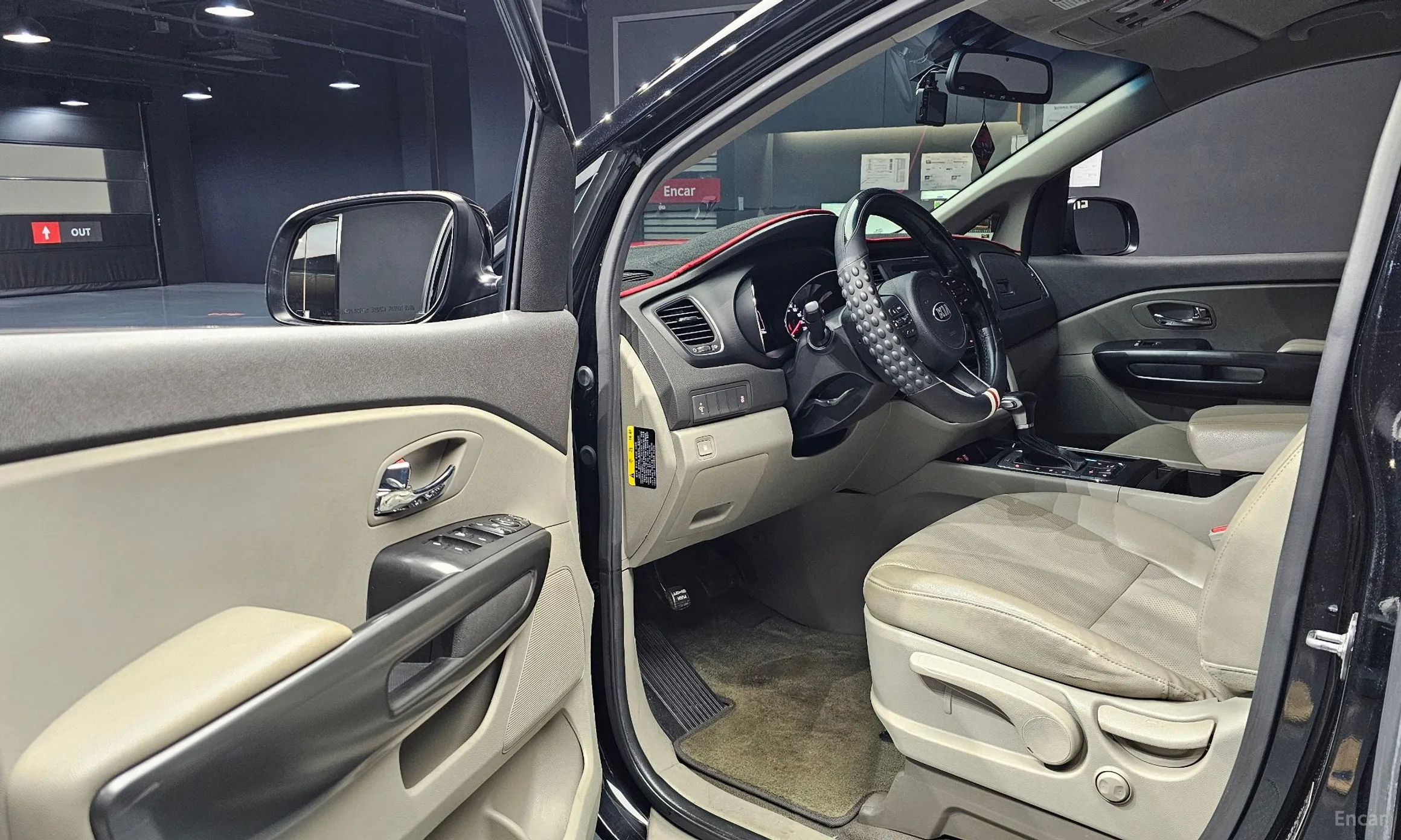 Kia Carnival превью 11