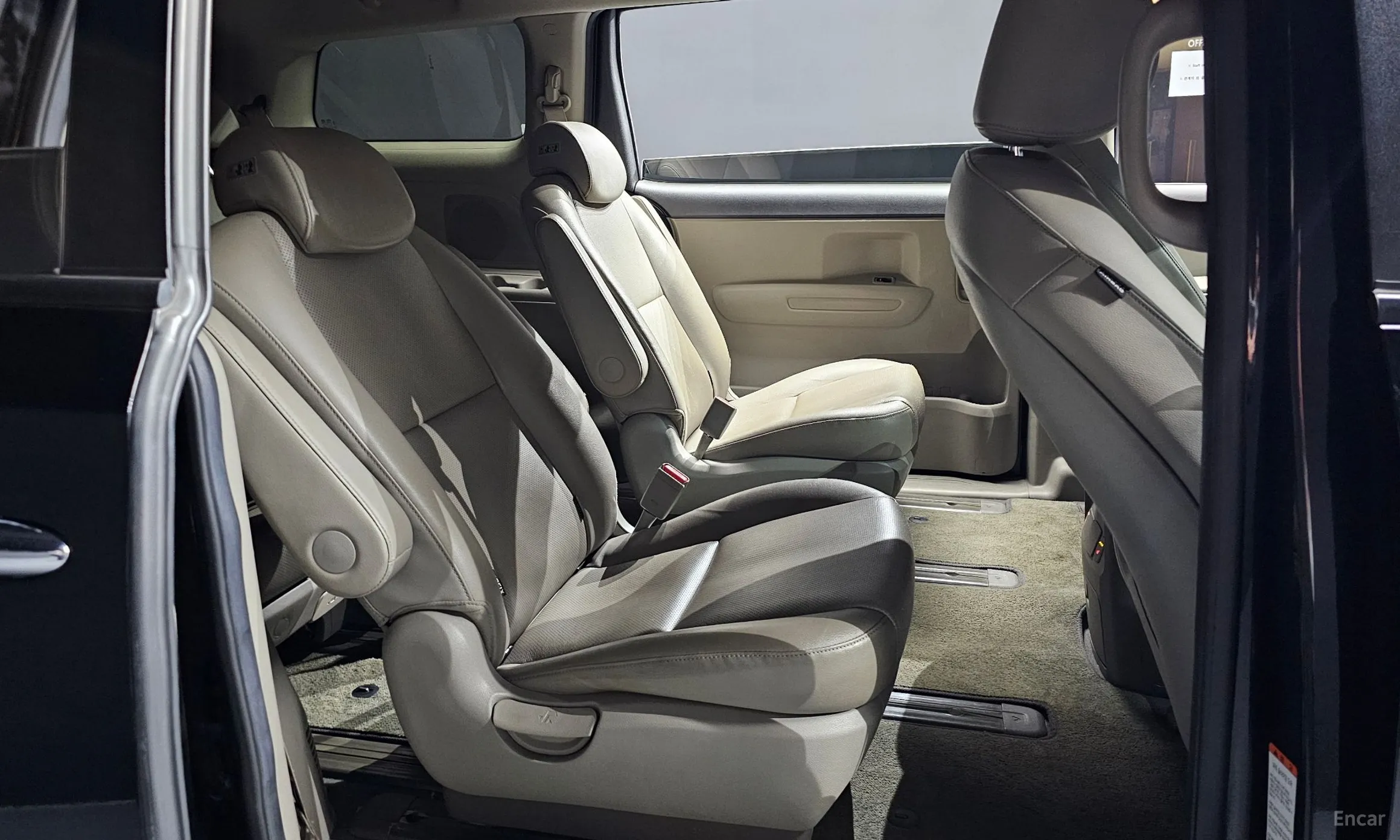 Kia Carnival превью 12