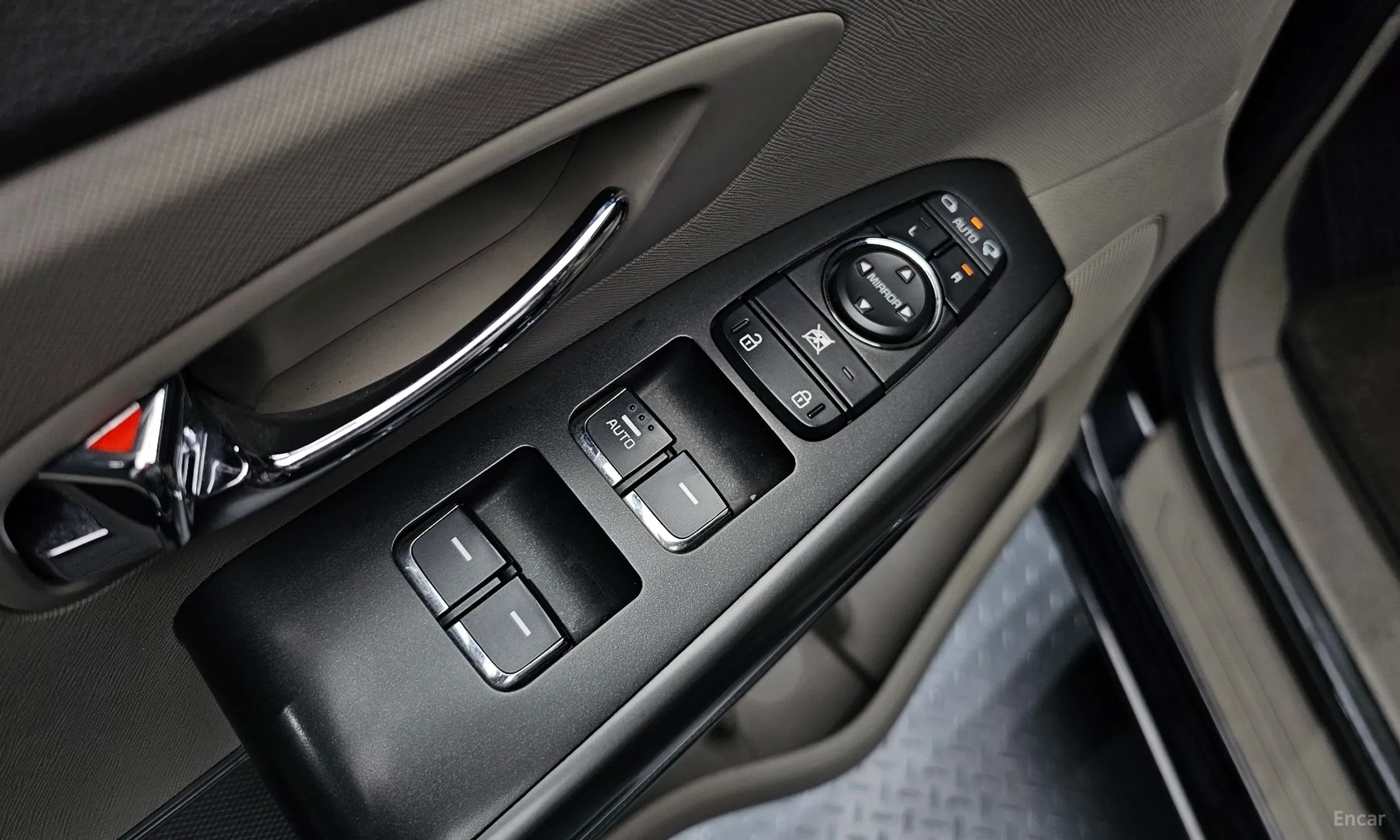 Kia Carnival превью 16