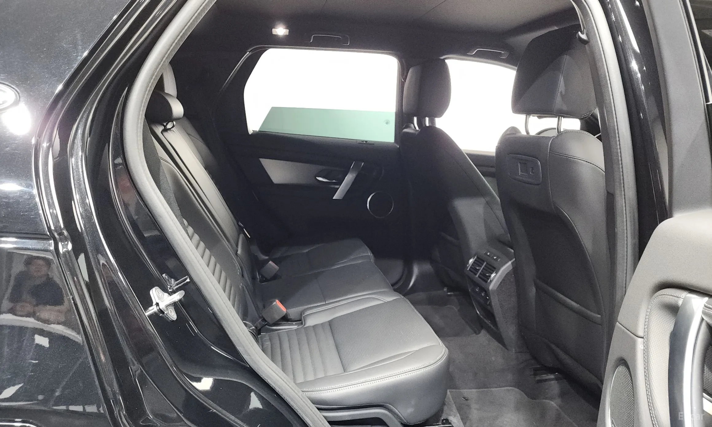 Land Rover Discovery Sports превью 12