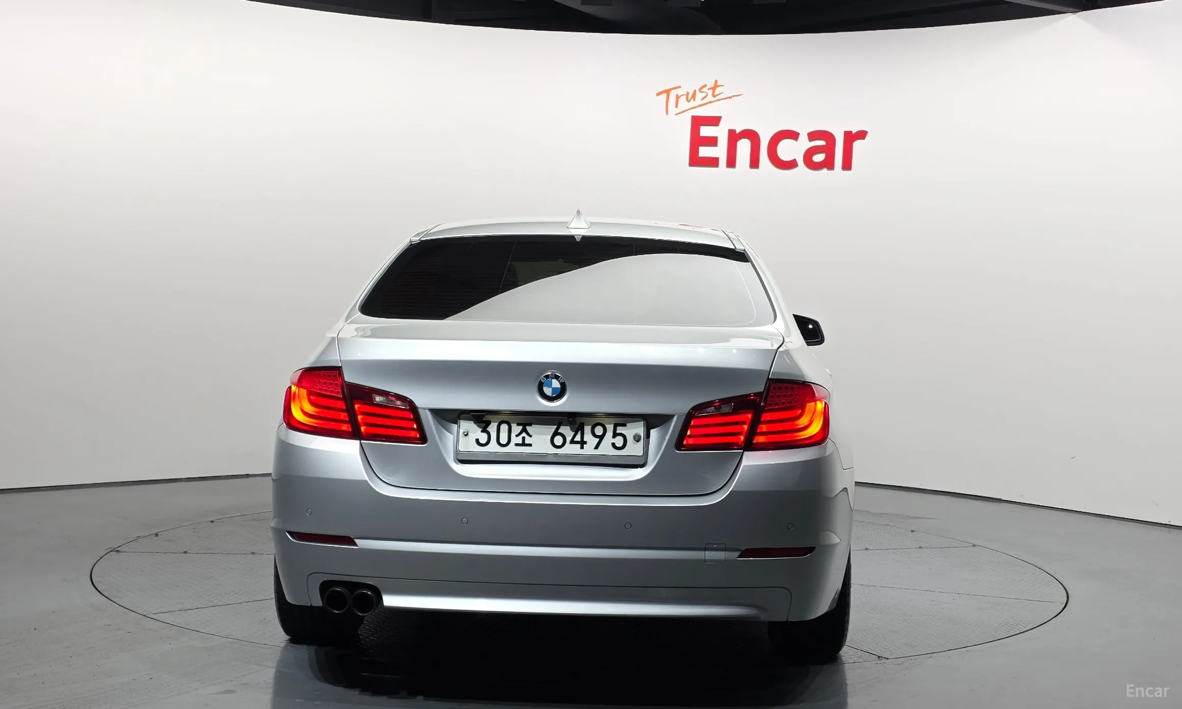 BMW 5 Series (F10) превью 4