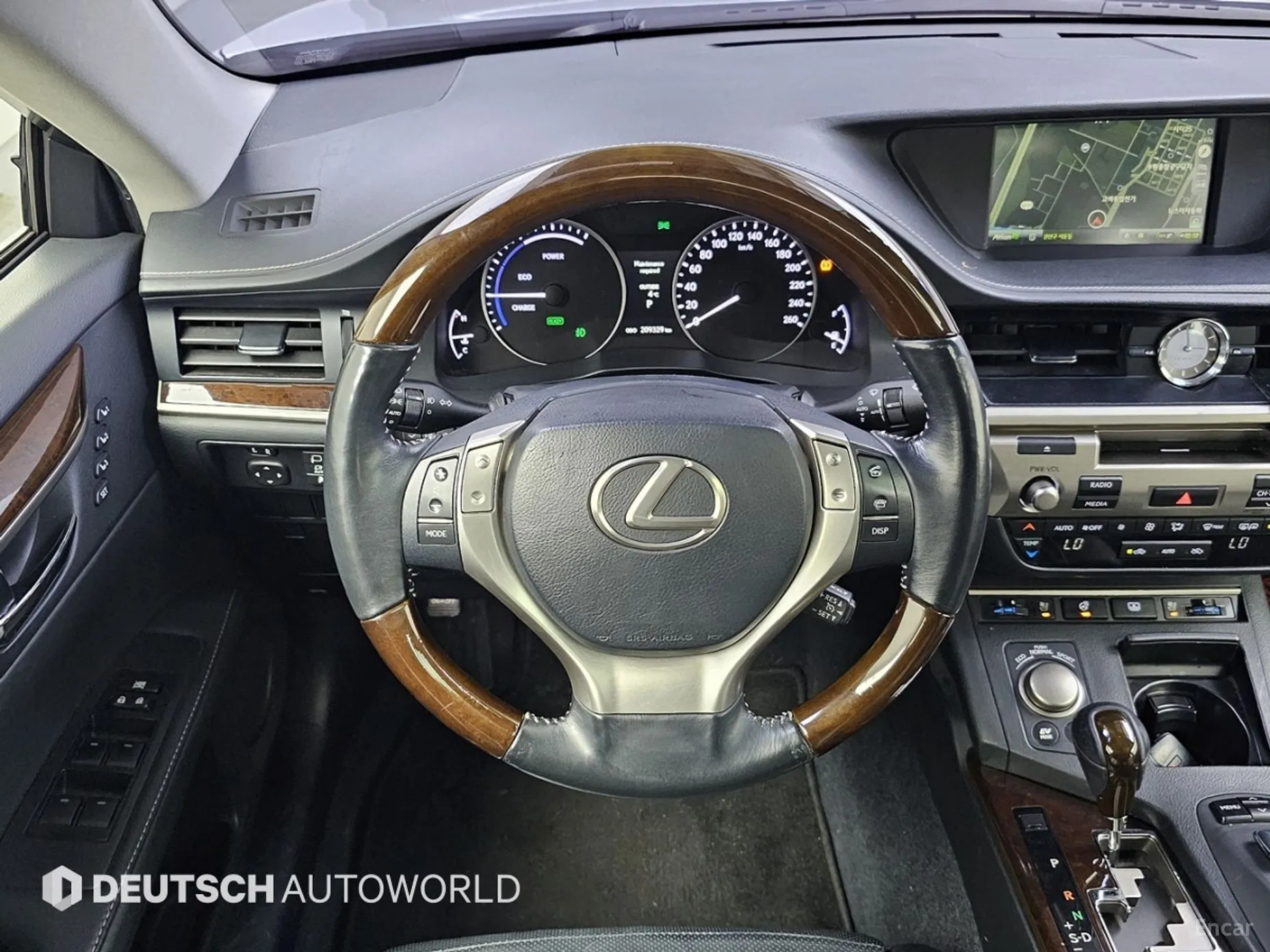 Lexus New ES300h превью 13