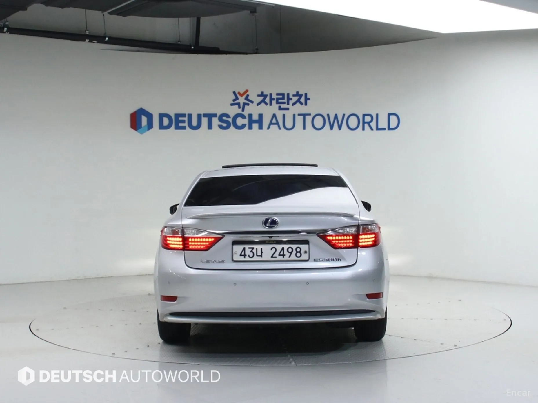 Lexus New ES300h превью 4