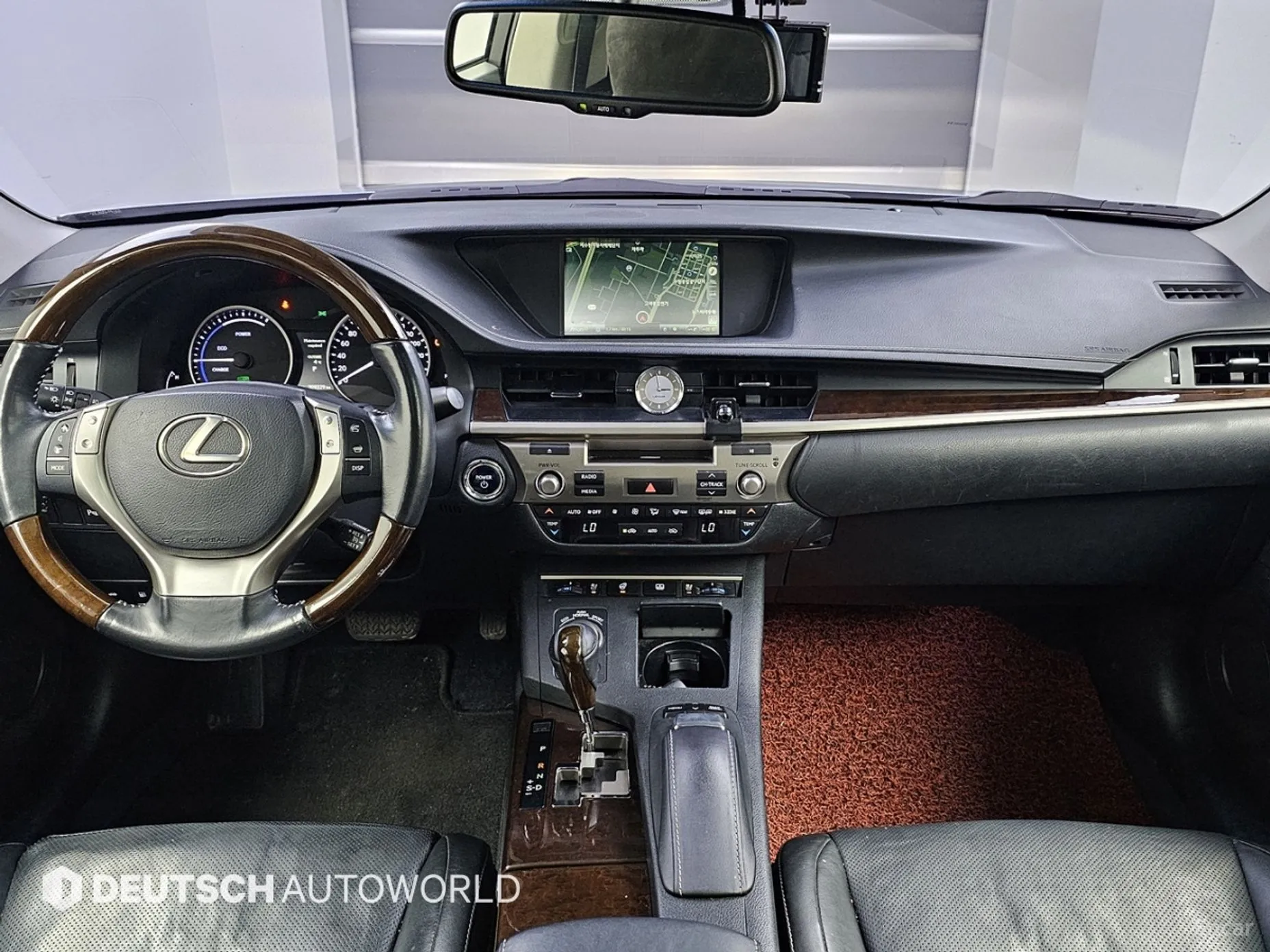 Lexus New ES300h превью 7