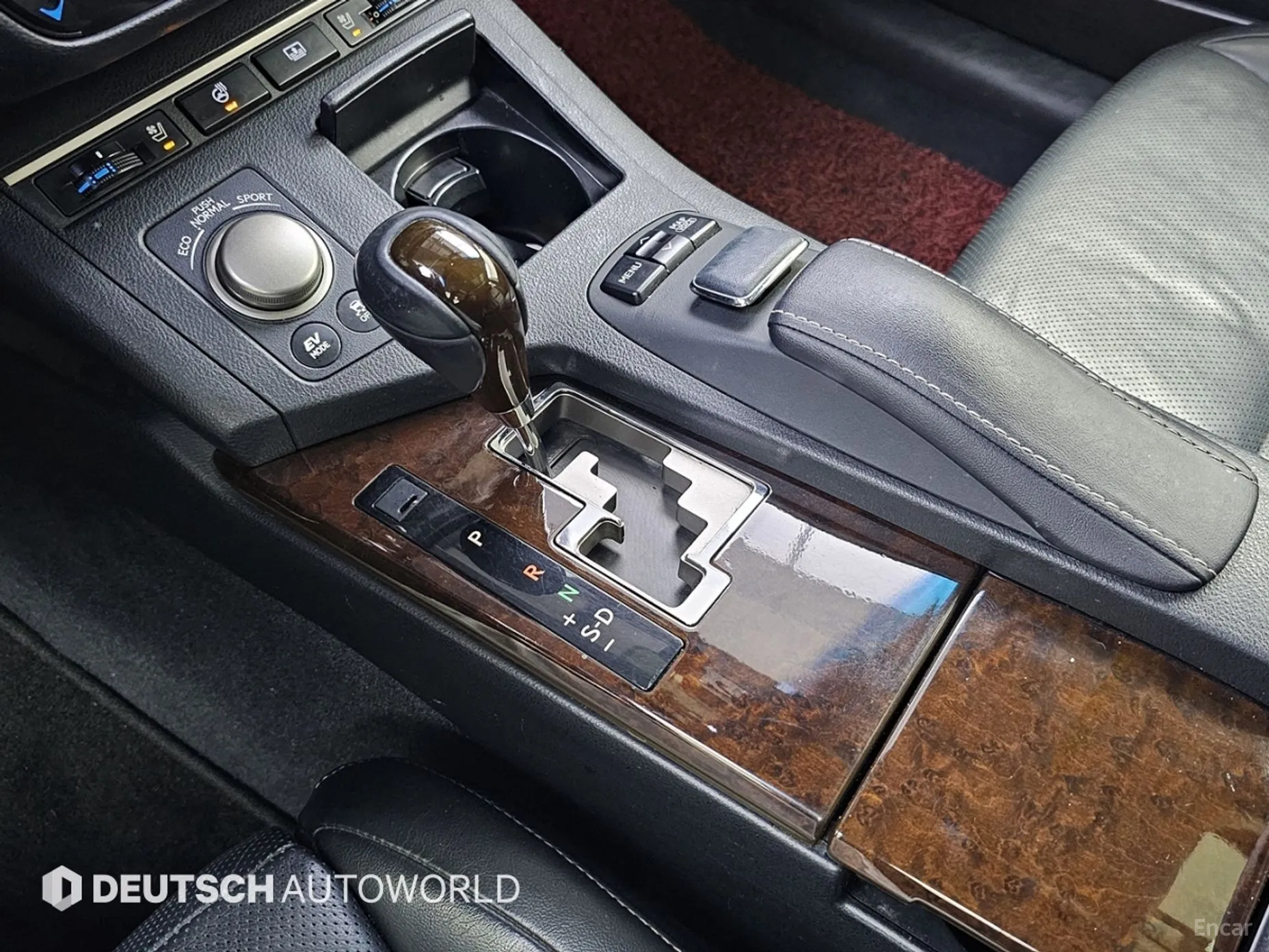Lexus New ES300h превью 9