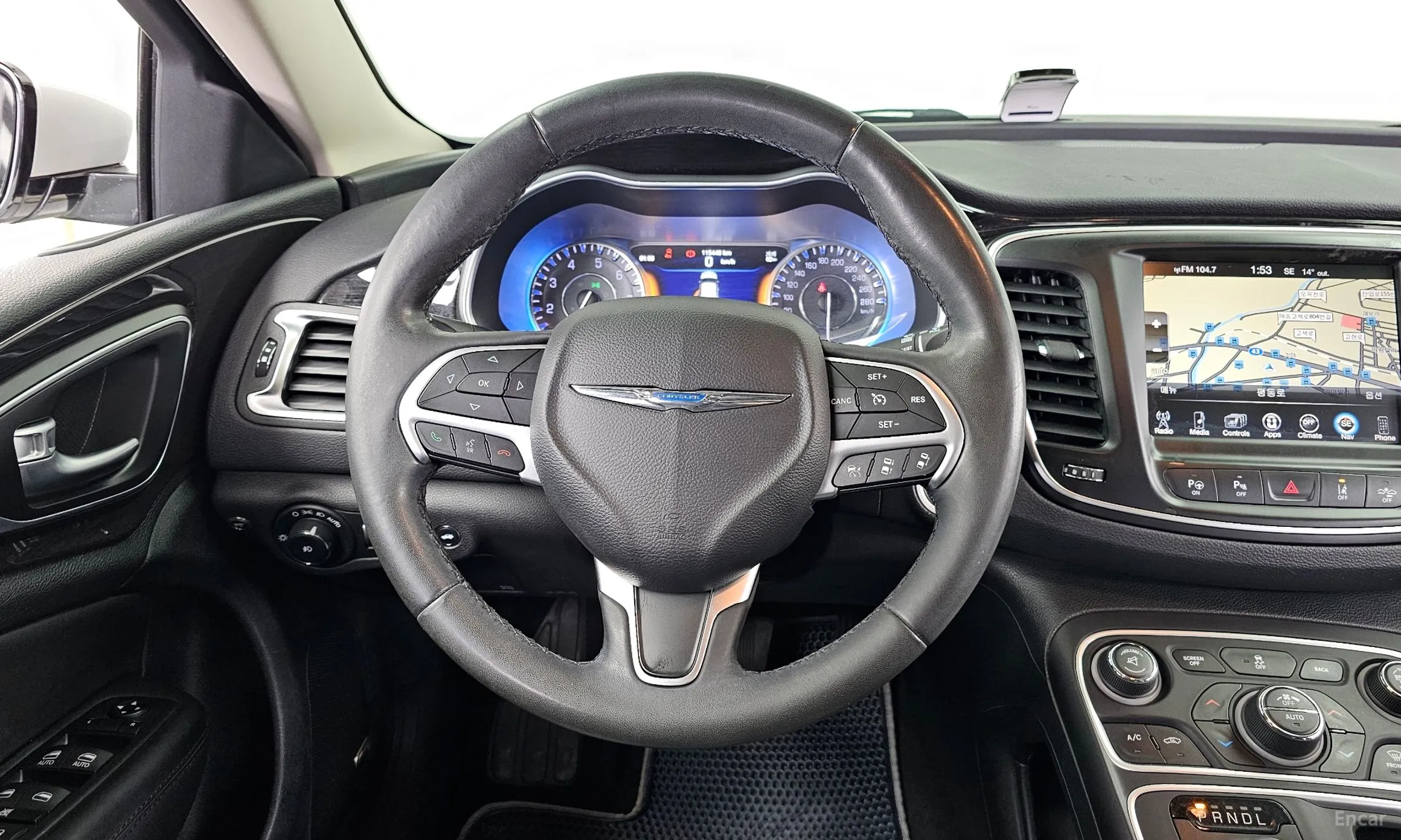 Chrysler 200 Second generation превью 13