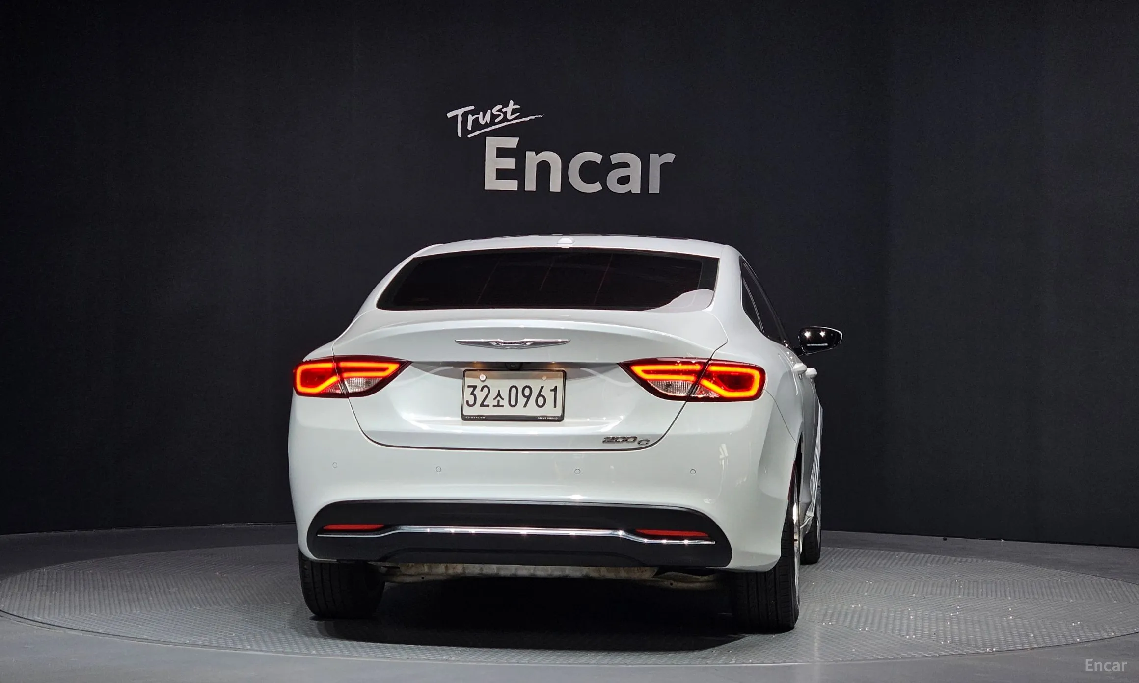 Chrysler 200 Second generation превью 4