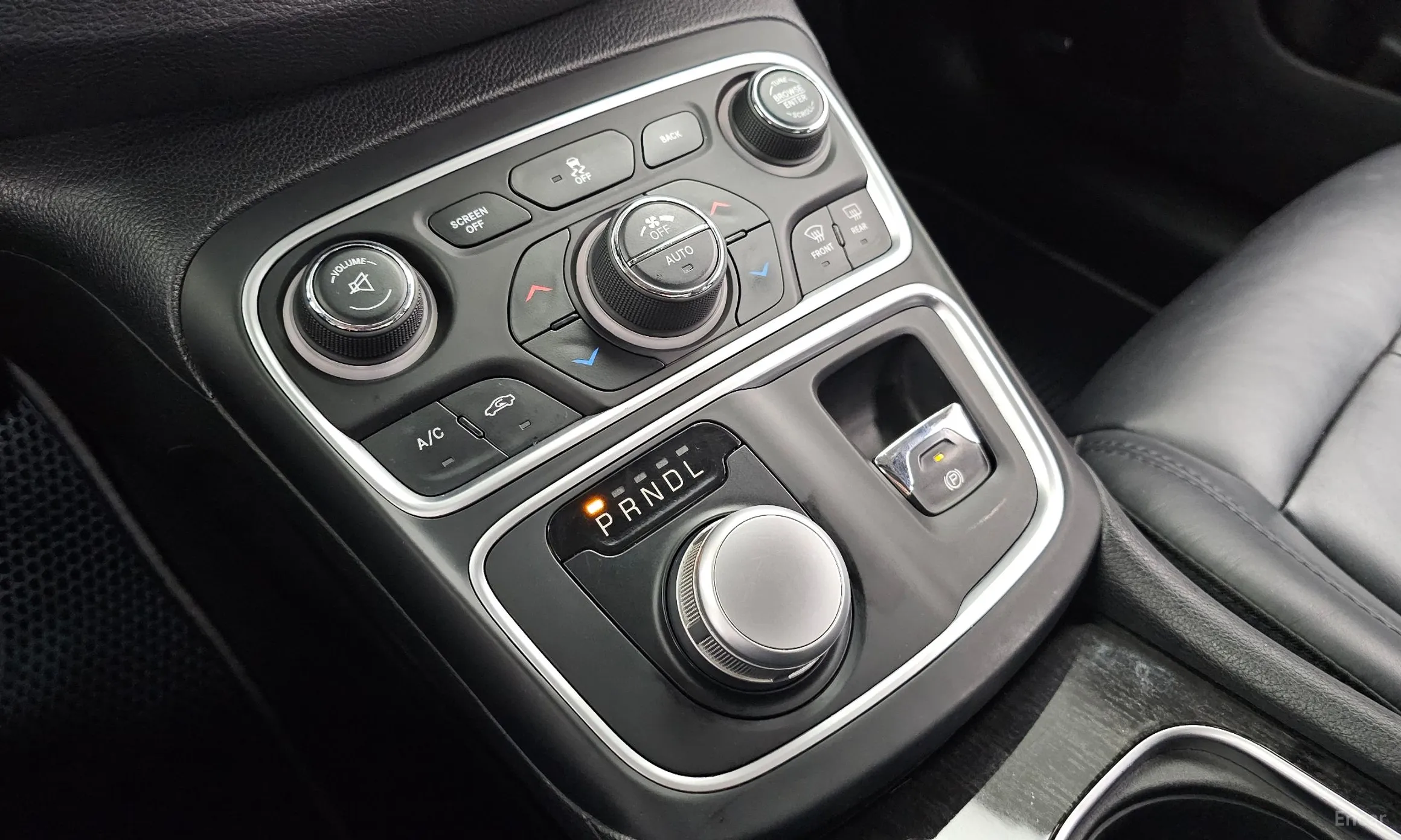 Chrysler 200 Second generation превью 9