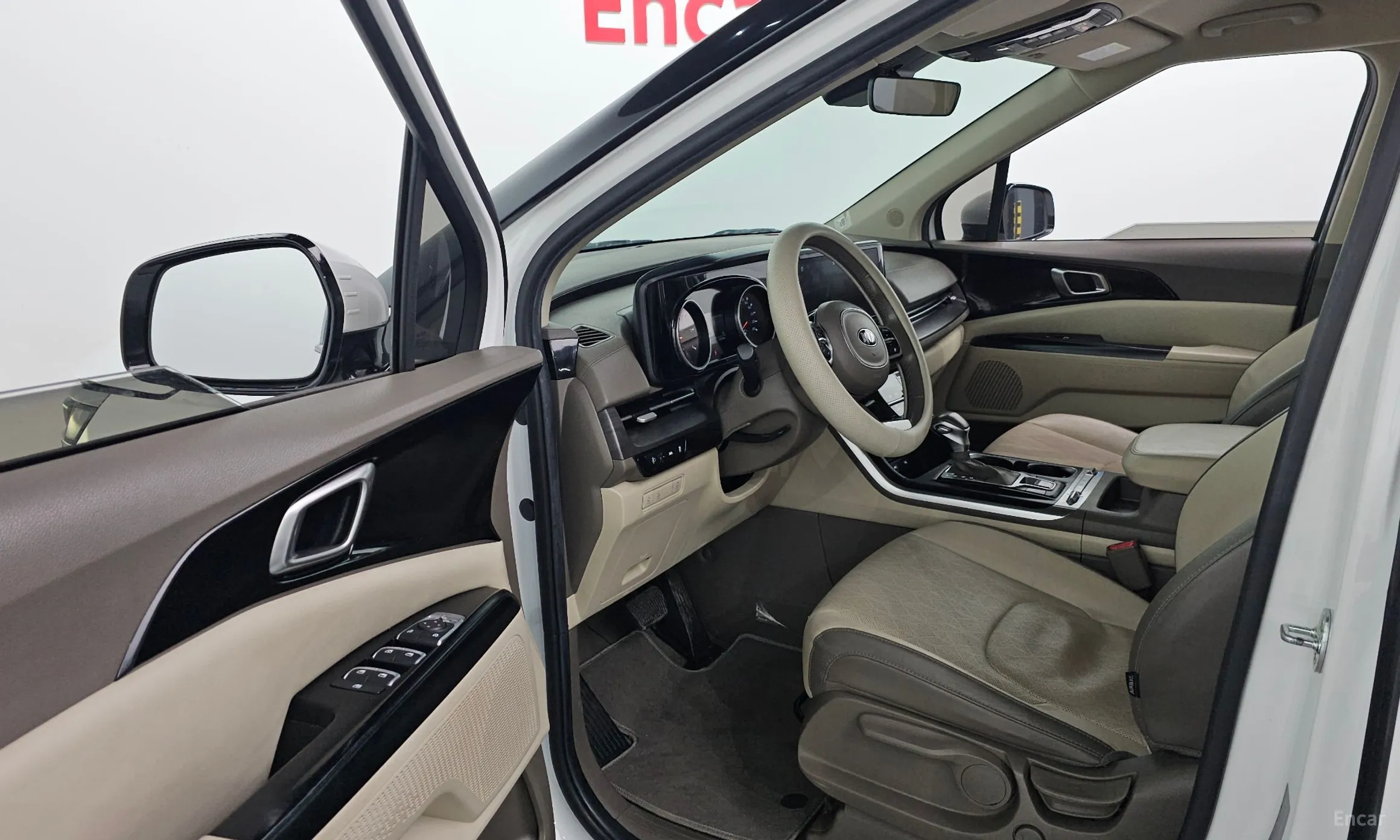 Kia Carnival Gen 4 превью 10