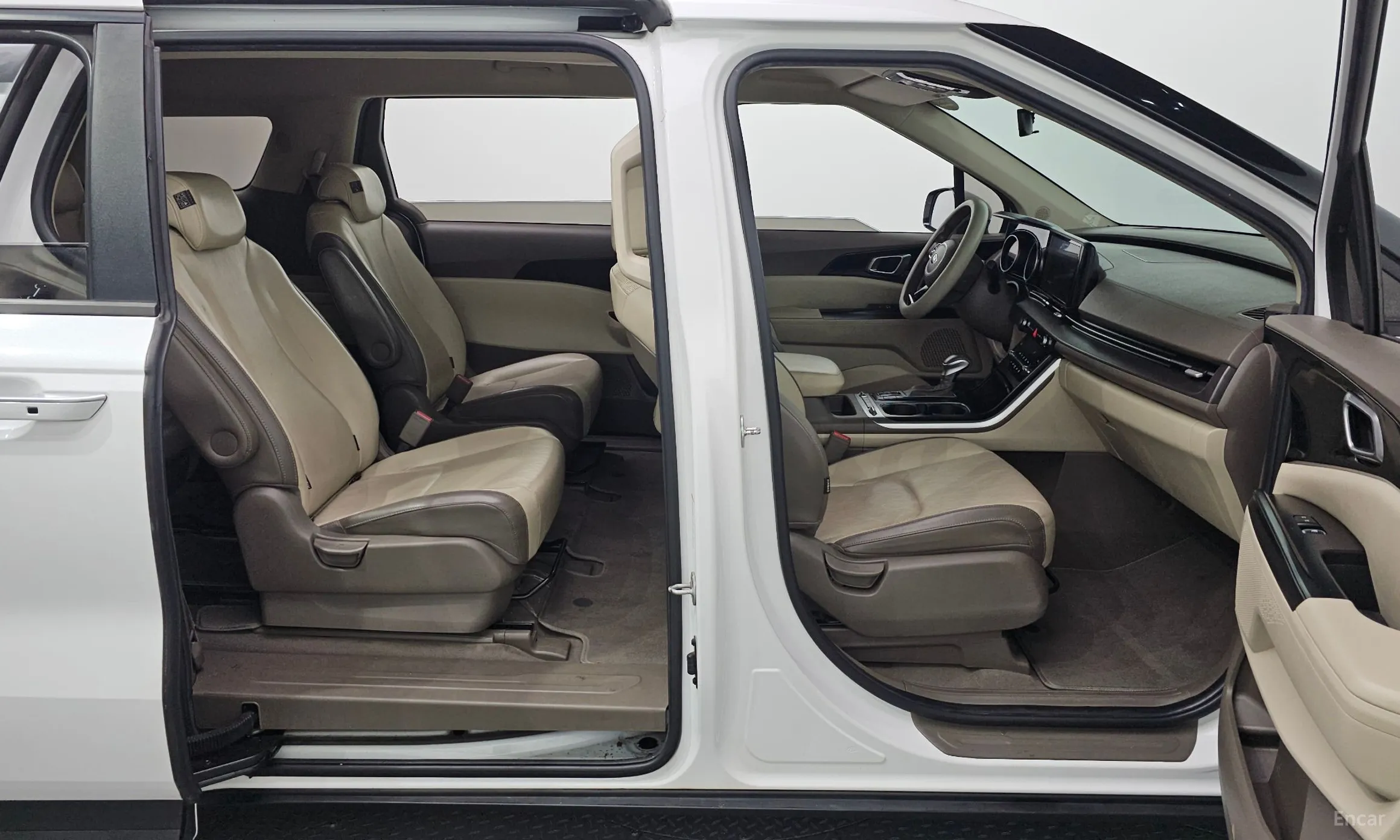 Kia Carnival Gen 4 превью 13
