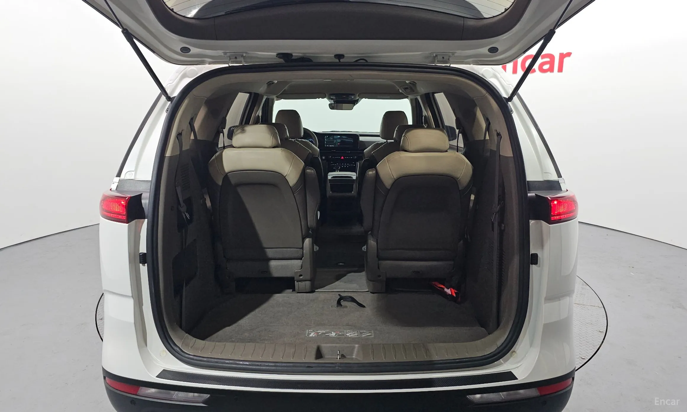 Kia Carnival Gen 4 превью 20
