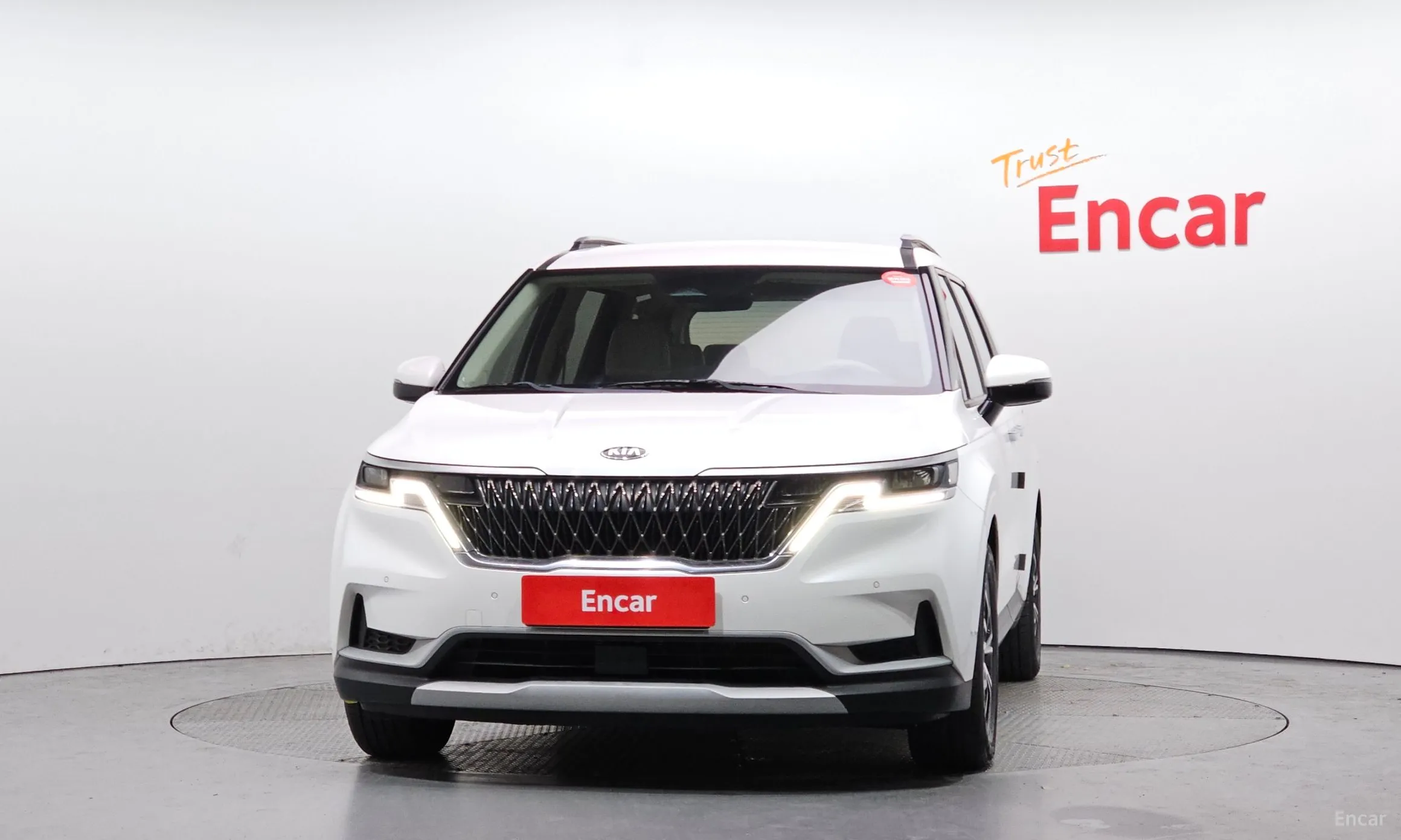Kia Carnival Gen 4 превью 3