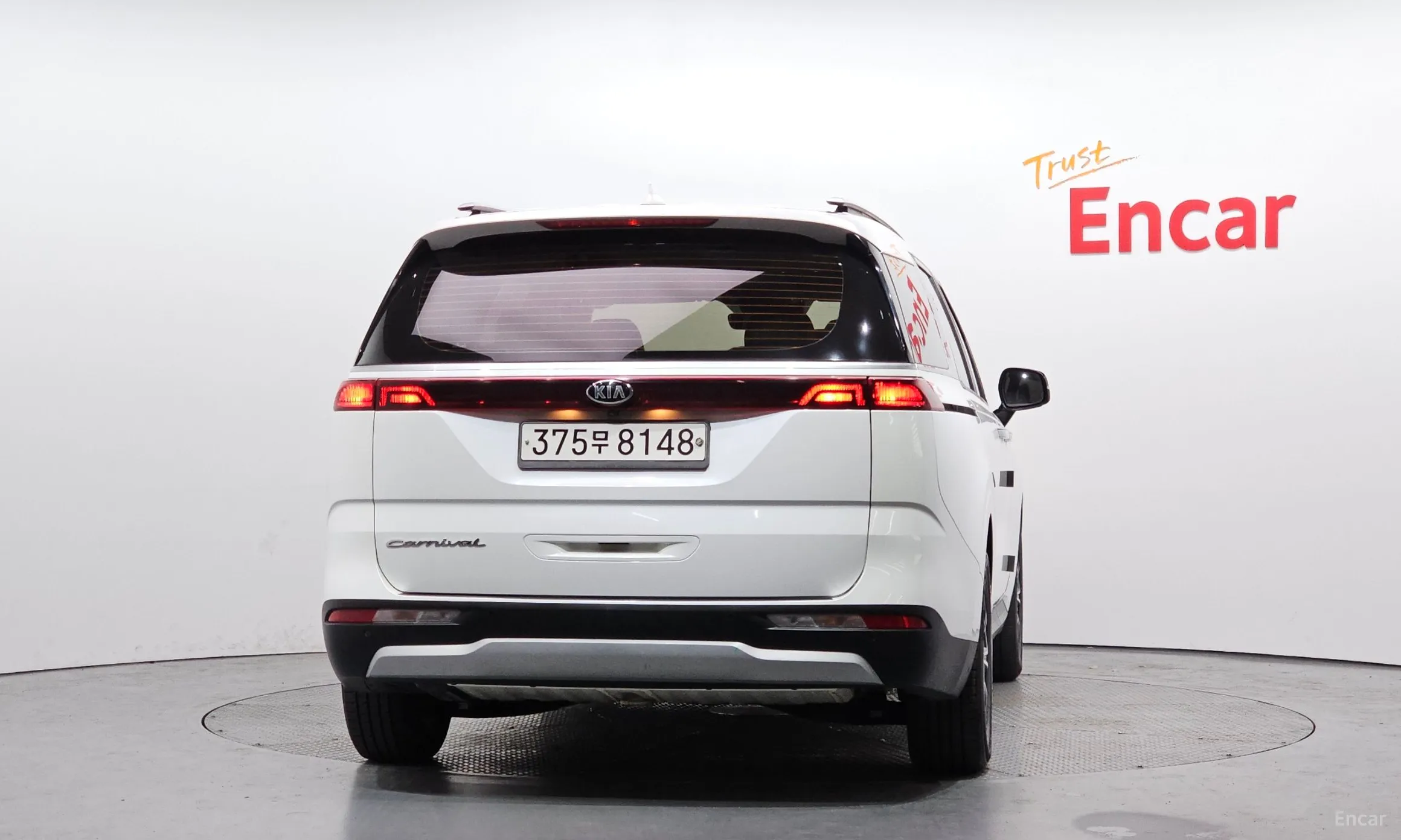 Kia Carnival Gen 4 превью 4