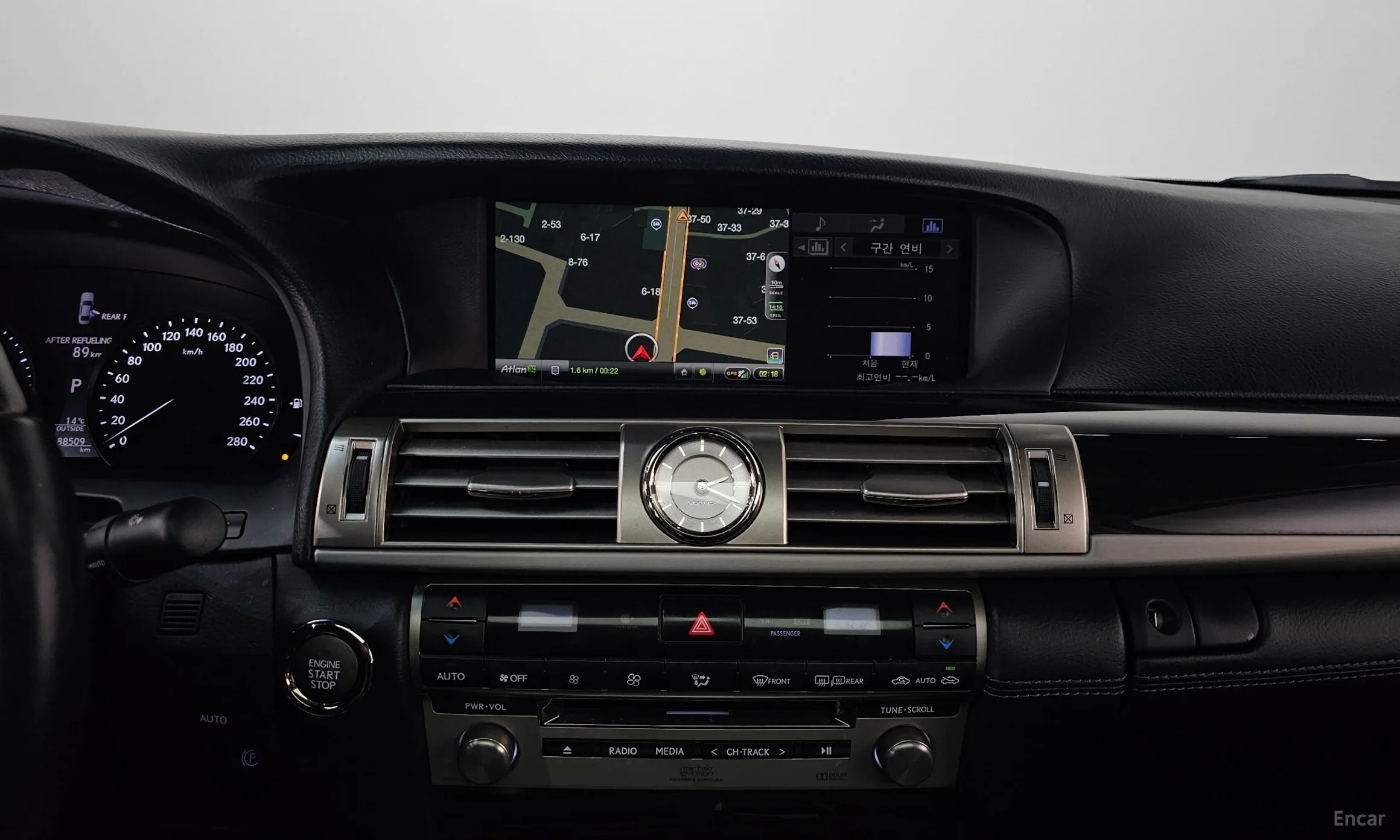 Lexus LS460 превью 14