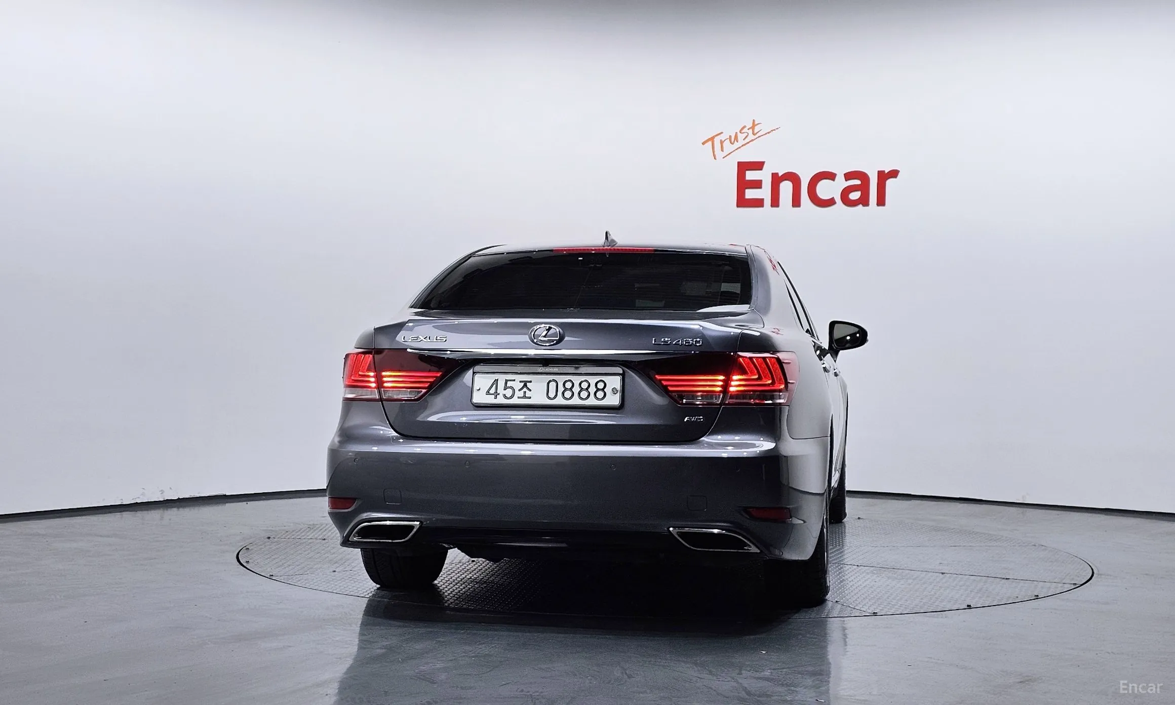 Lexus LS460 превью 4