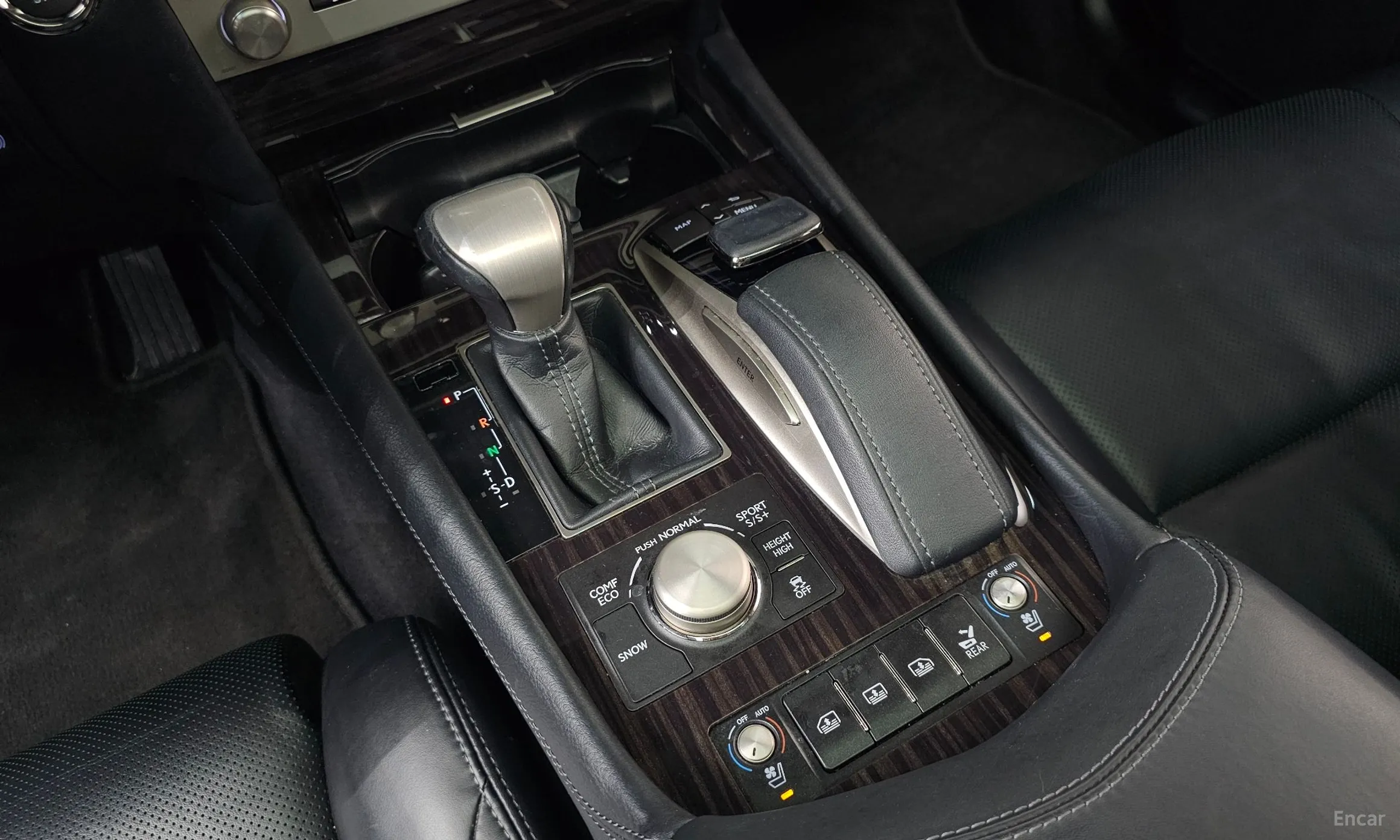 Lexus LS460 превью 9