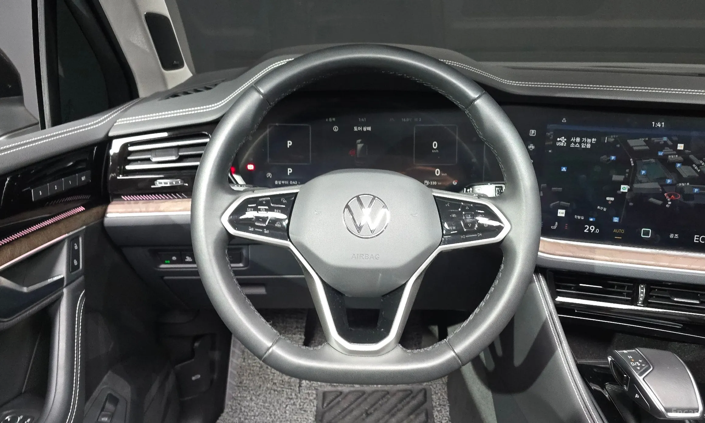 Volkswagen Touareg 3rd Generation превью 13