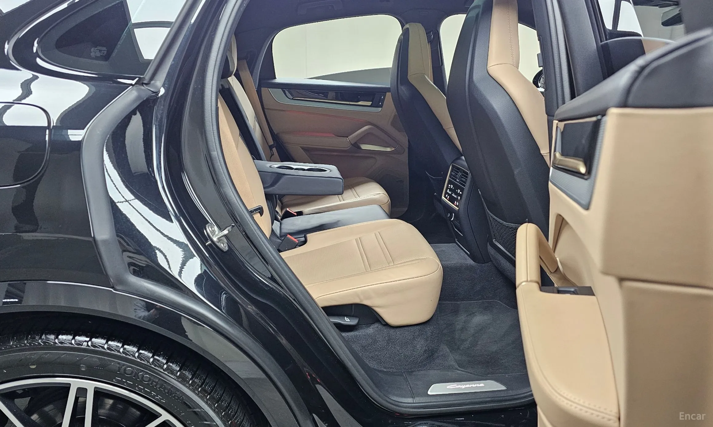 Porsche Cayenne (PO536) превью 12
